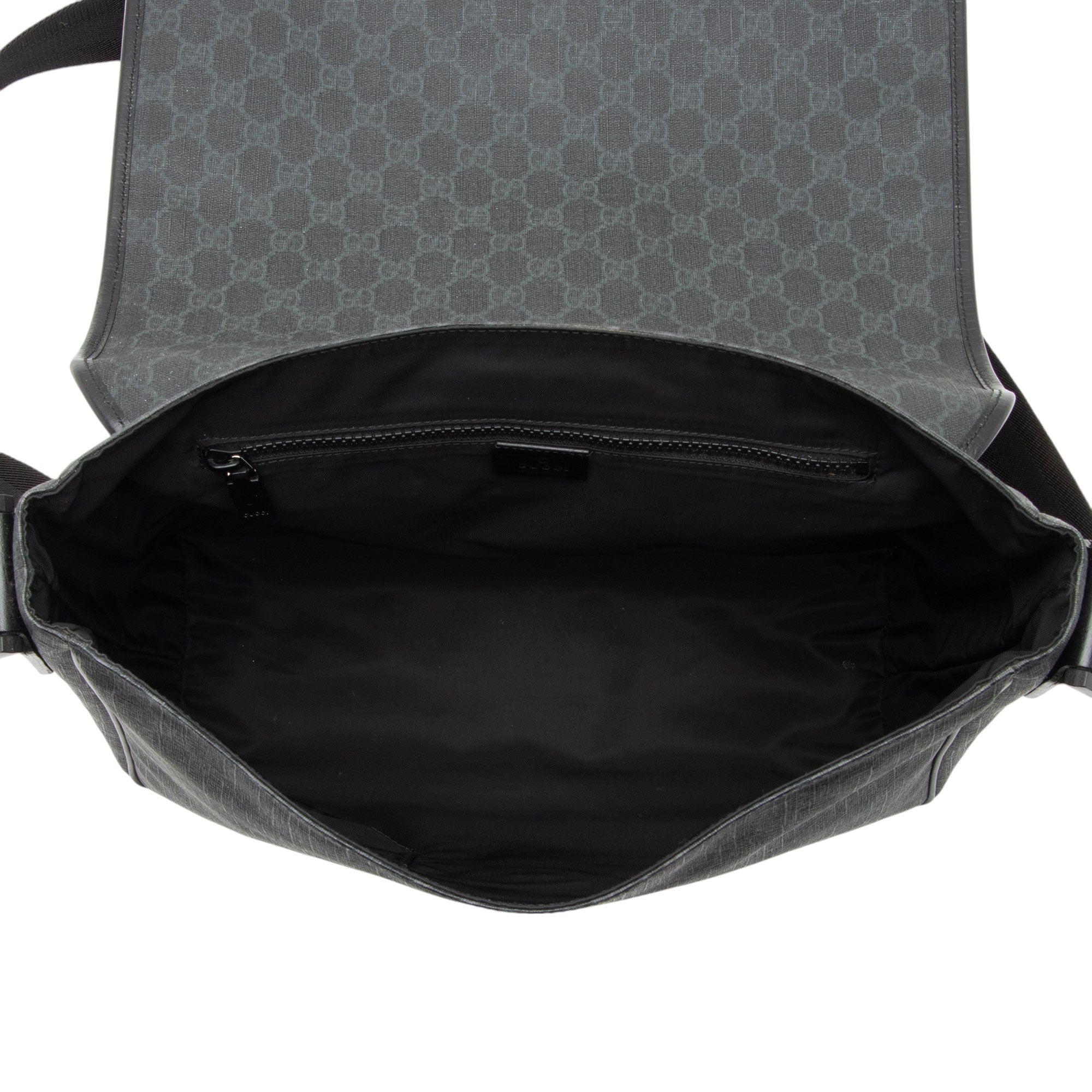 Gucci GG Supreme Flap Medium Messenger (SHF-IA2QeH)