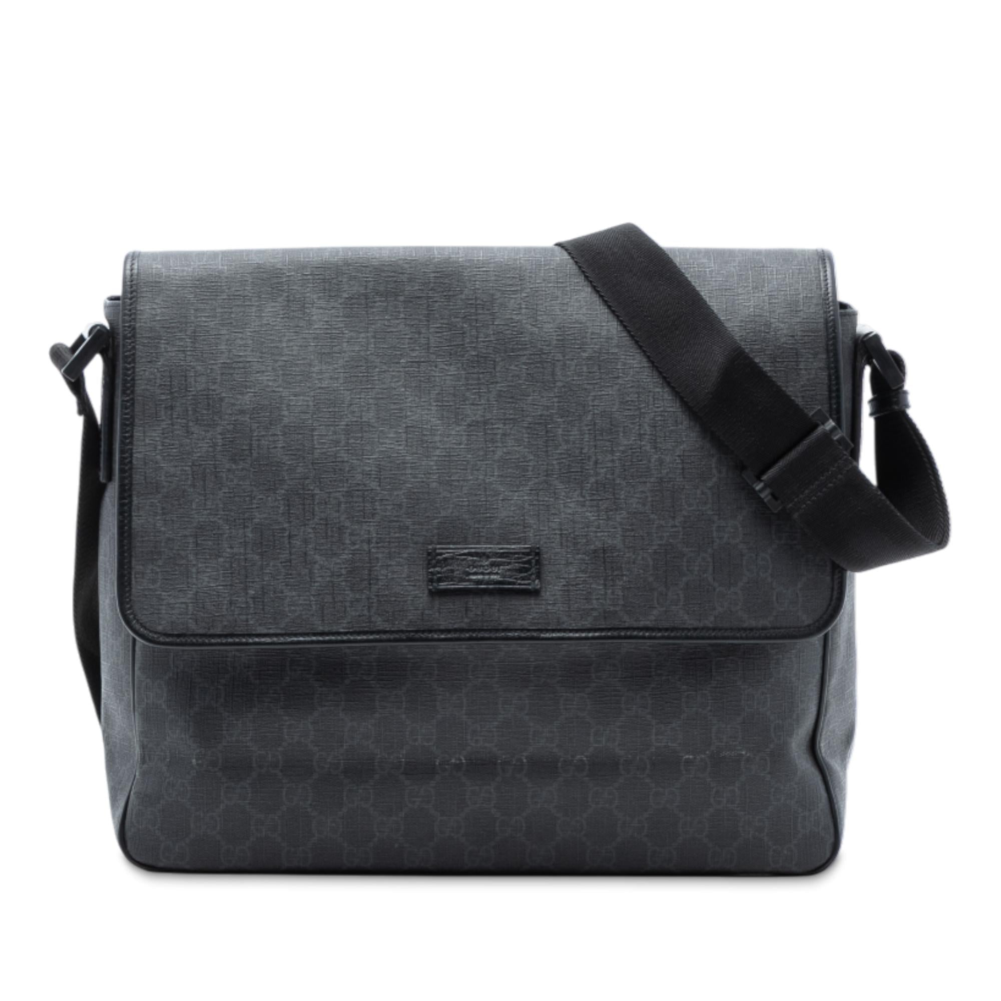 Gucci GG Supreme Flap Messenger Bag