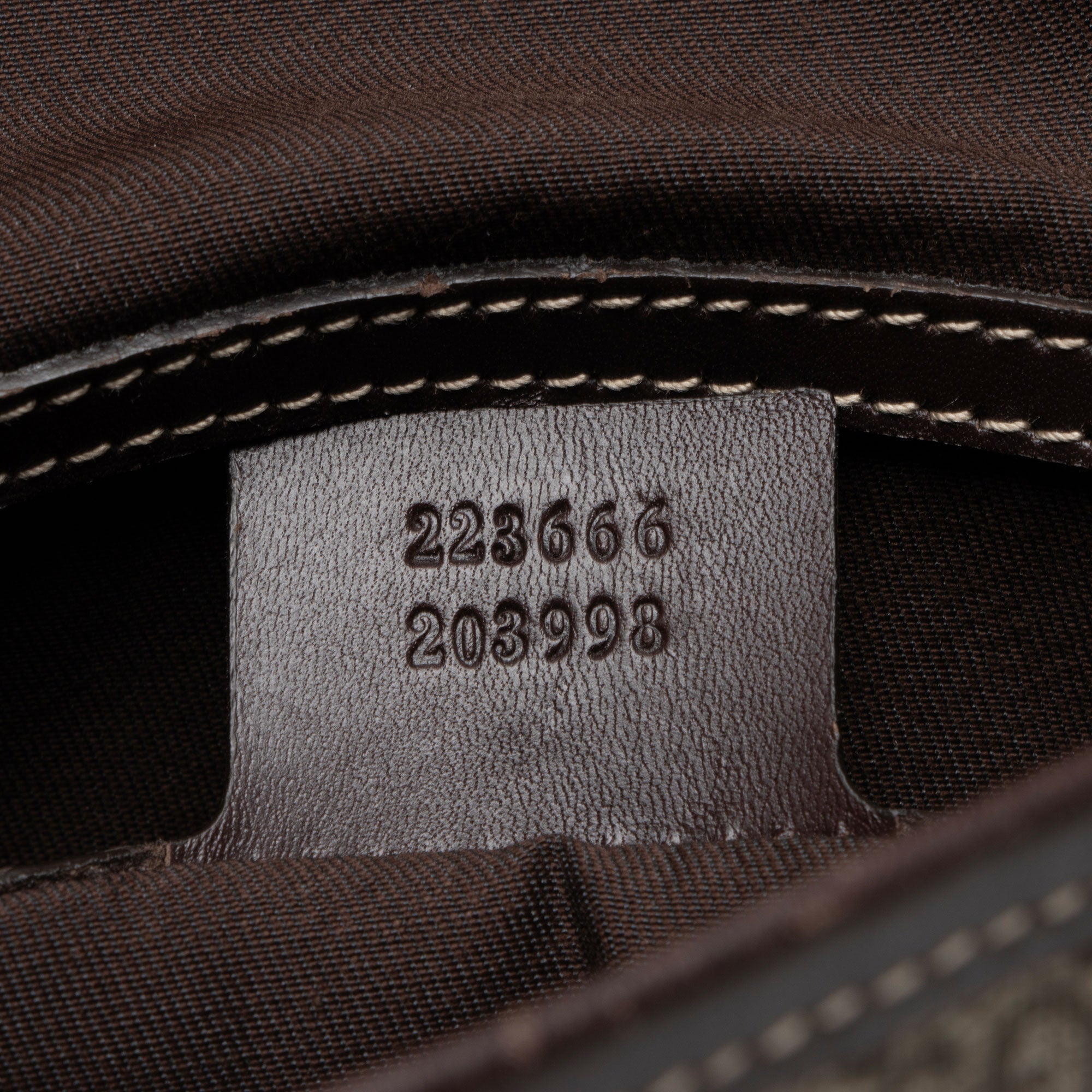 Gucci GG Supreme Flap Small Messenger