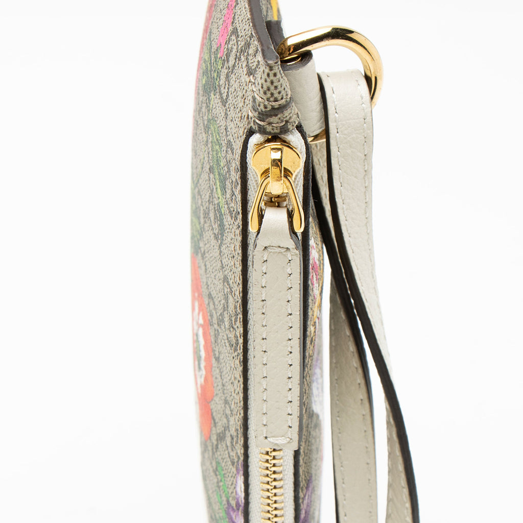 Gucci GG Supreme Flora Pochette