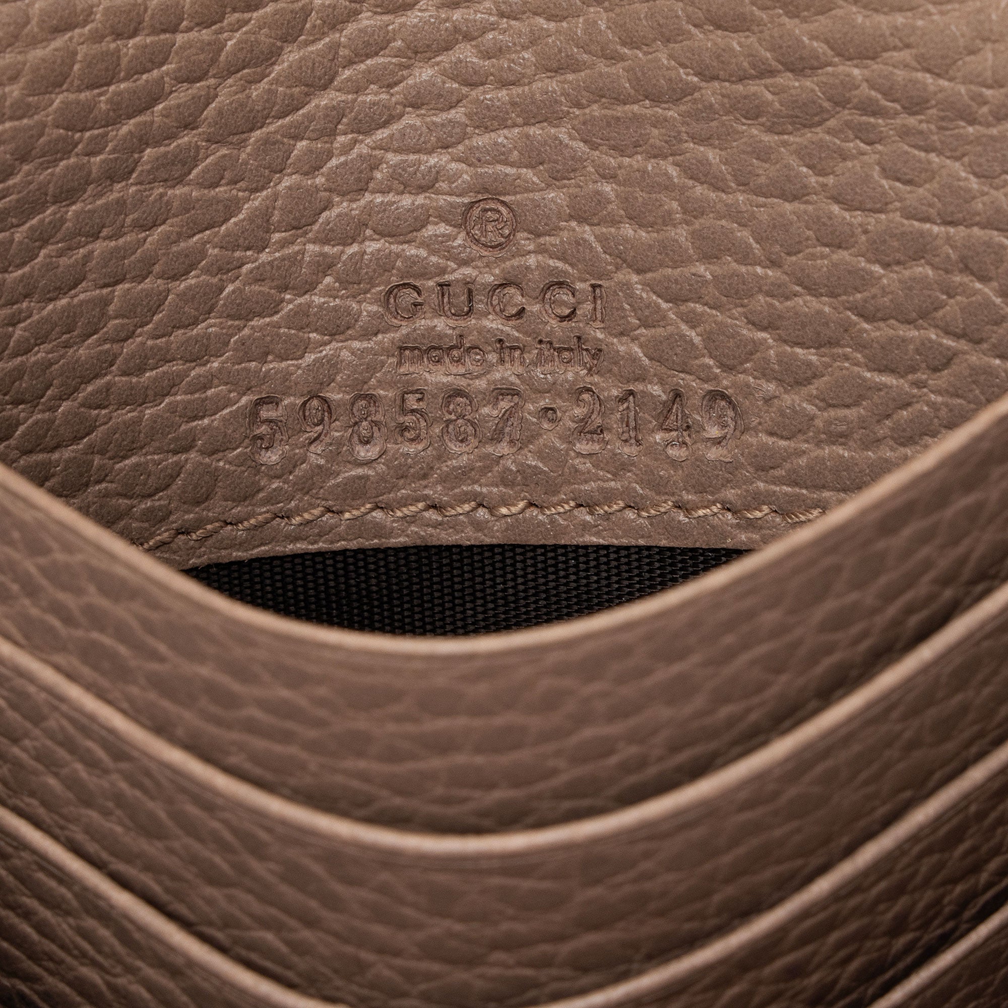Gucci GG Supreme GG Marmont Compact Wallet (SHF-0GWgKX)