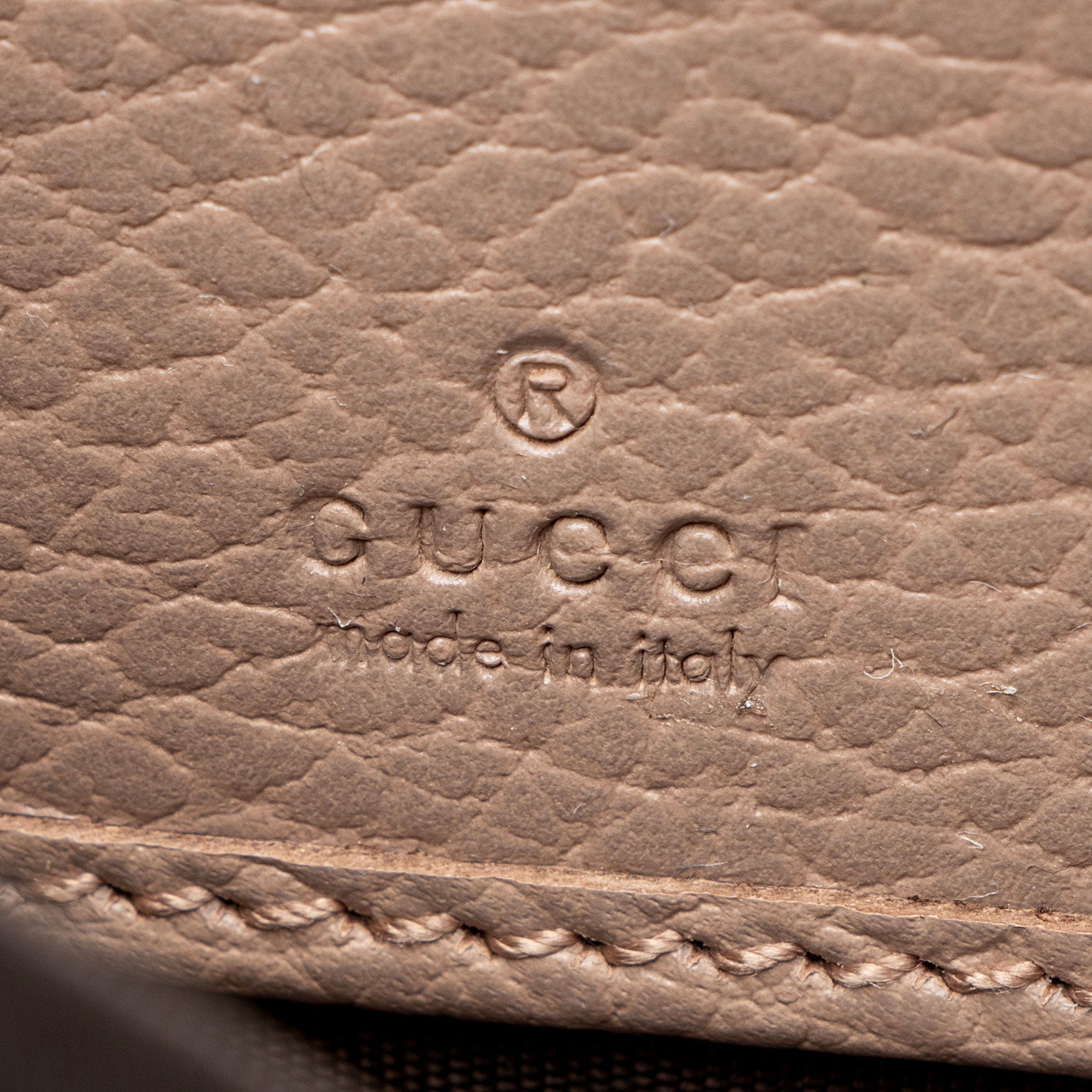 Gucci GG Supreme GG Marmont Zip Around Wallet