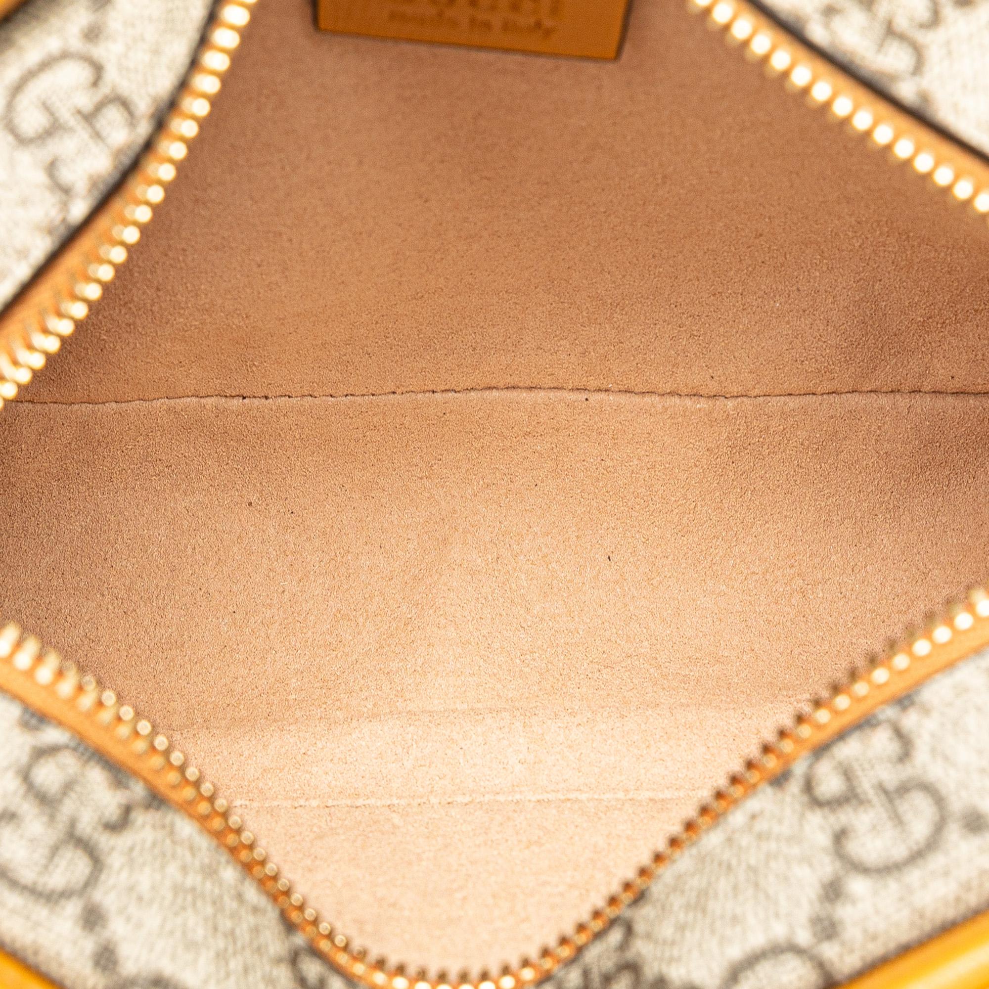 Gucci GG Supreme Interlocking G Clutch (SHG-DNq9Ai)
