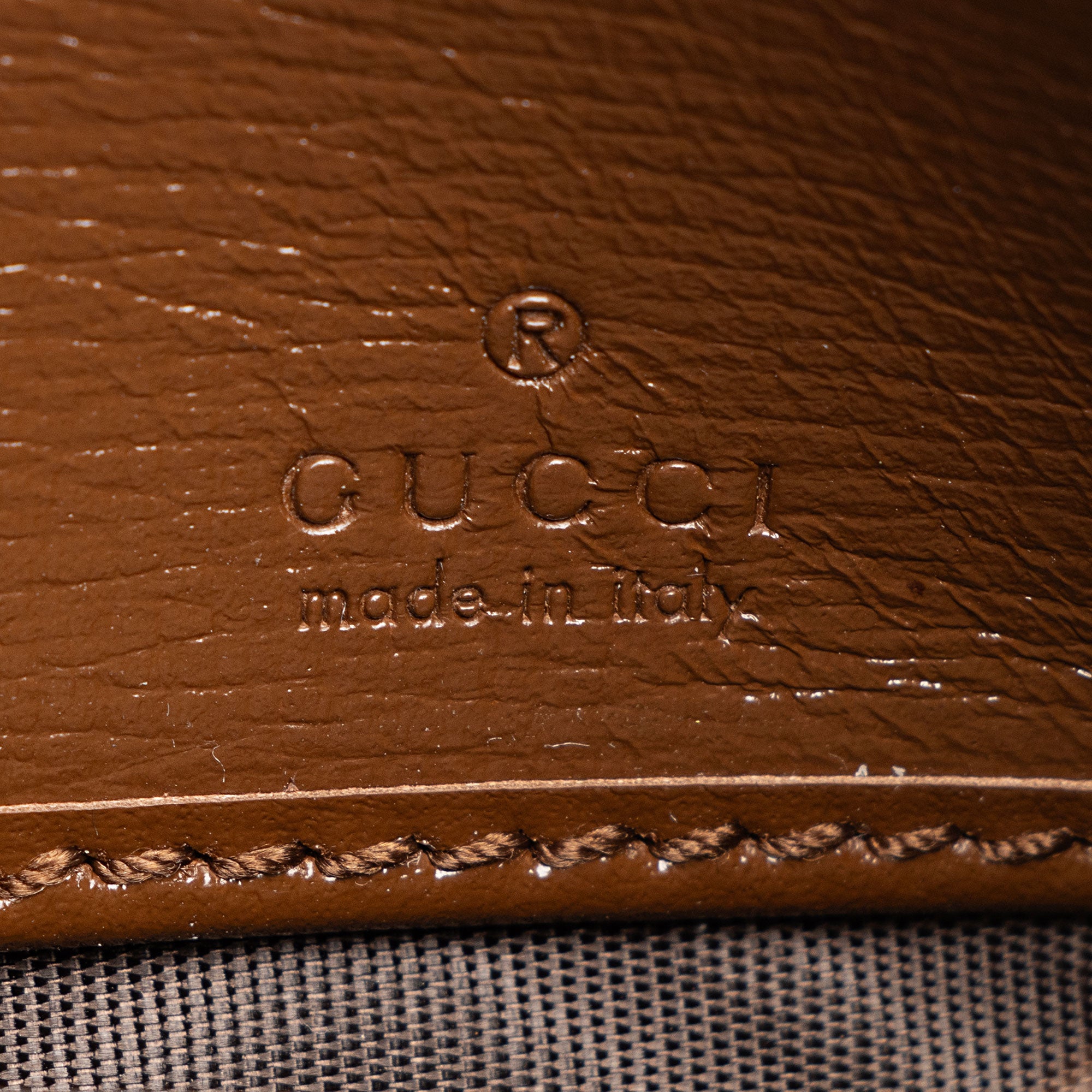 Gucci GG Supreme Jackie 1961 Chain Wallet (SHF-X2fzmk)