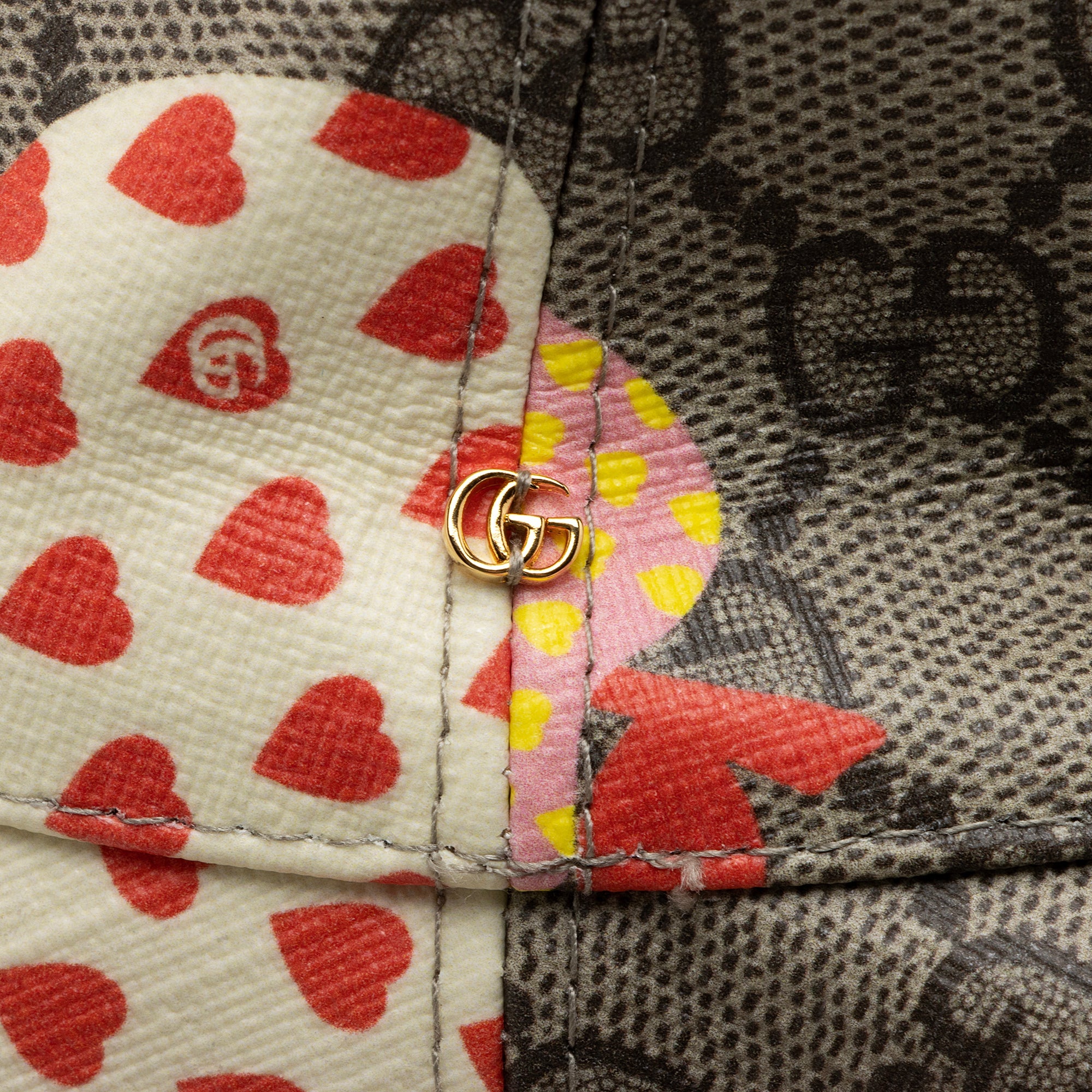 Gucci GG Supreme Les Pommes Bucket Hat - Size M (SHF-23710)