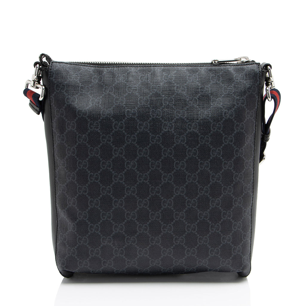 Gucci GG Supreme Medium Messenger
