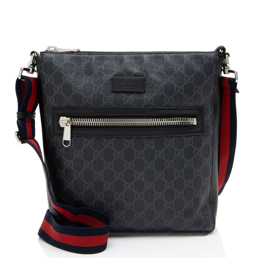 Gucci GG Supreme Medium Messenger