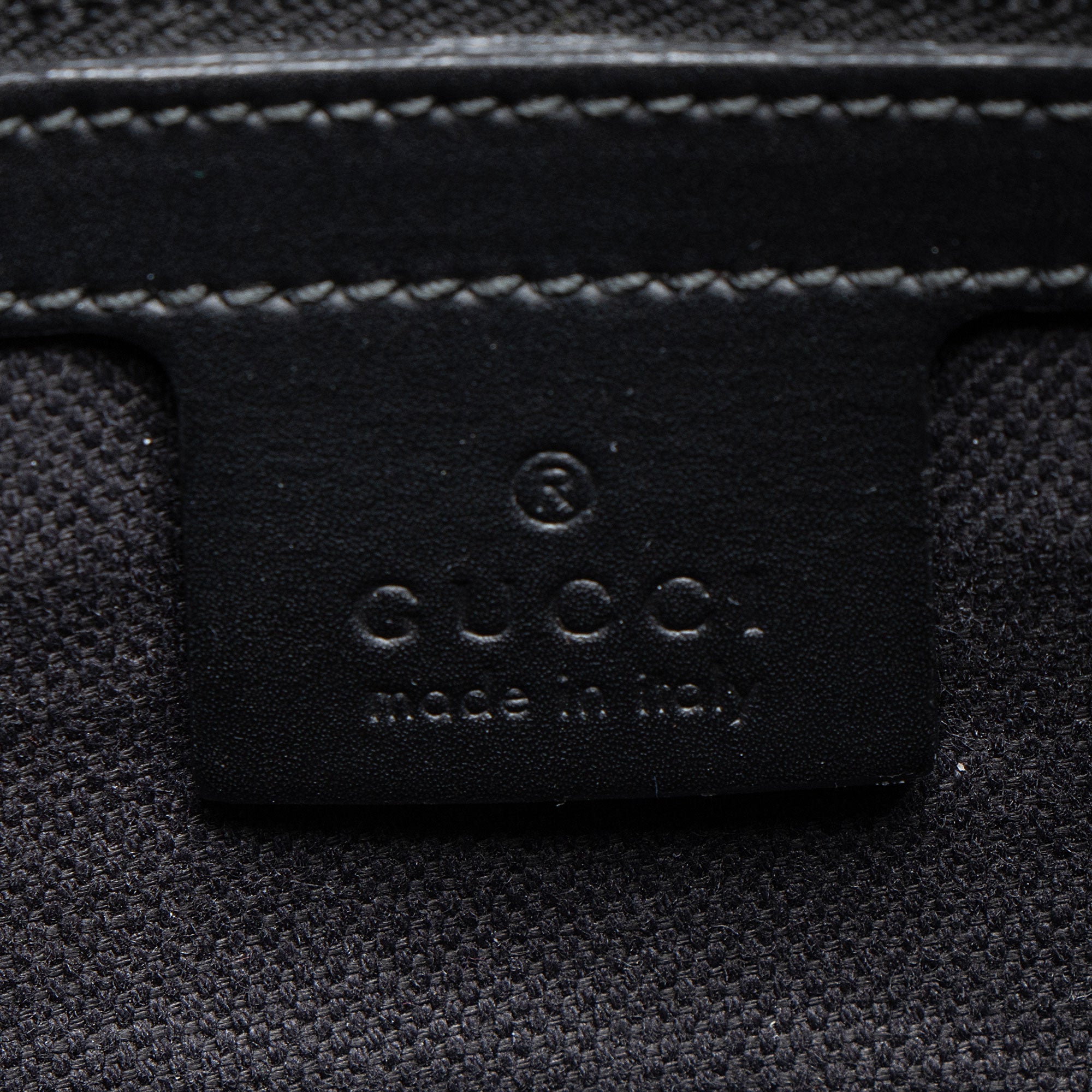 Gucci GG Supreme Medium Messenger