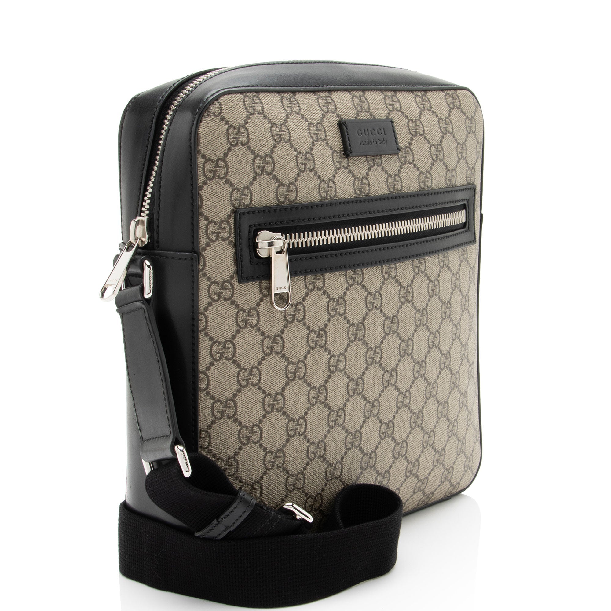 Gucci GG Supreme Medium Messenger