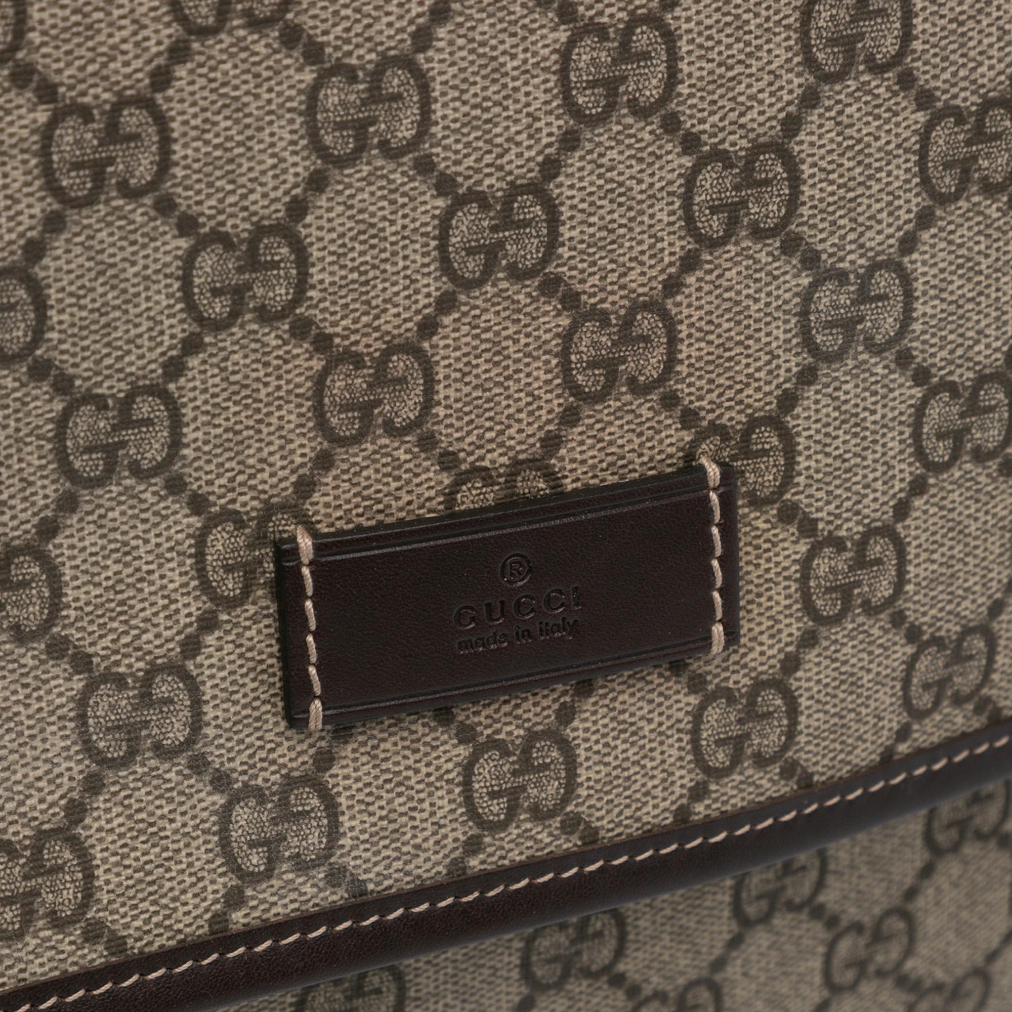 Gucci GG Supreme Messenger Bag