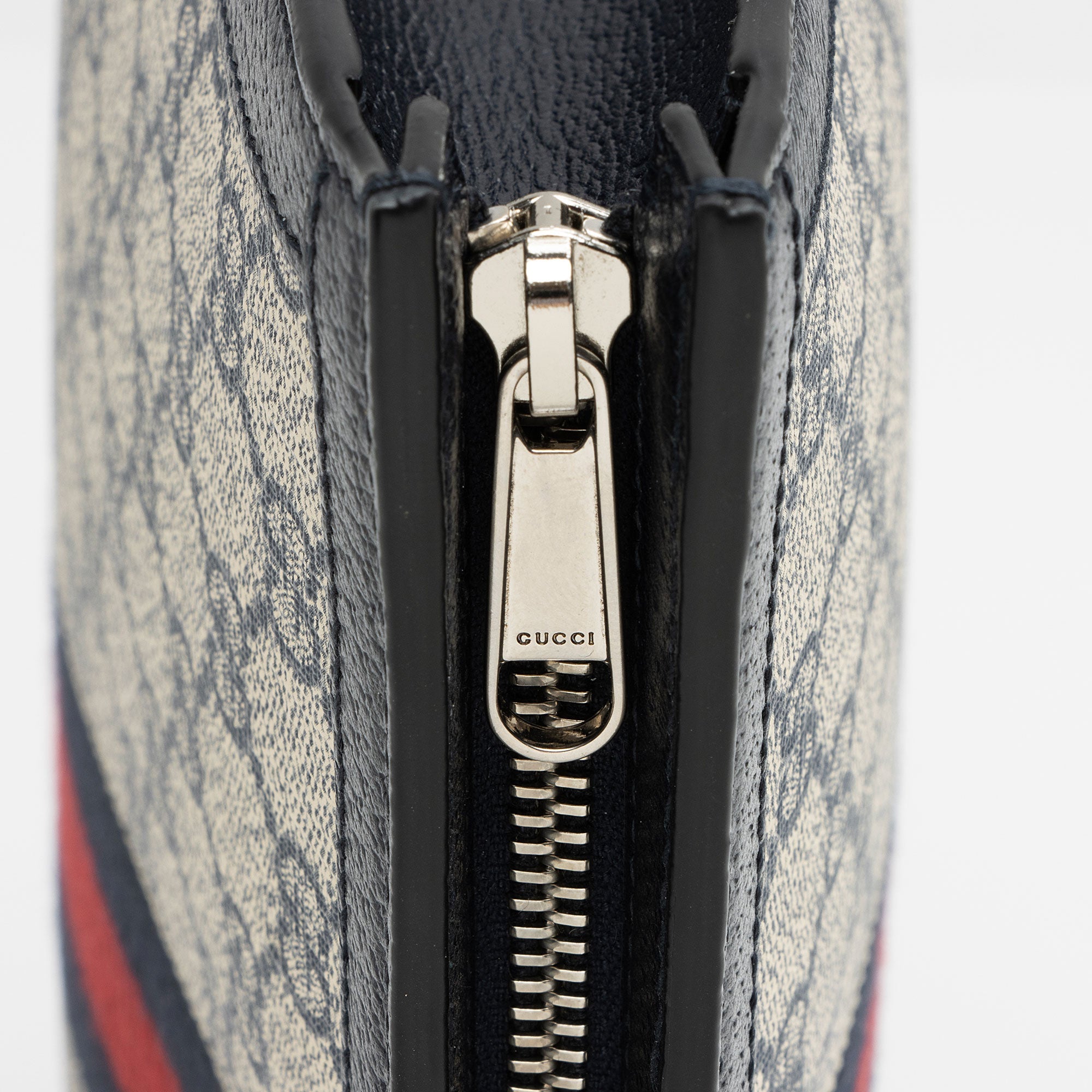 Gucci GG Supreme Ophidia Pouch (SHF-To83mf)