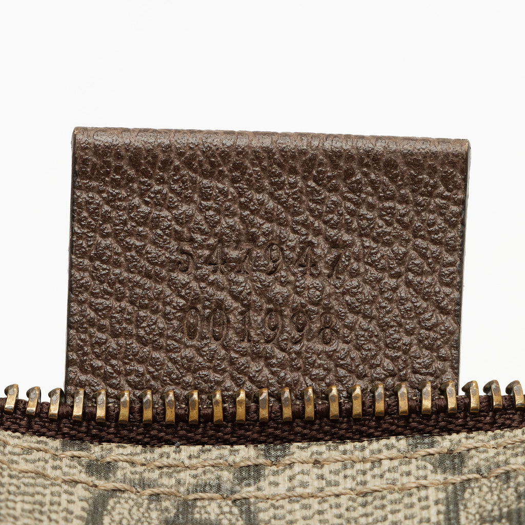 Gucci GG Supreme Pochette (SHF-XHm4SL)