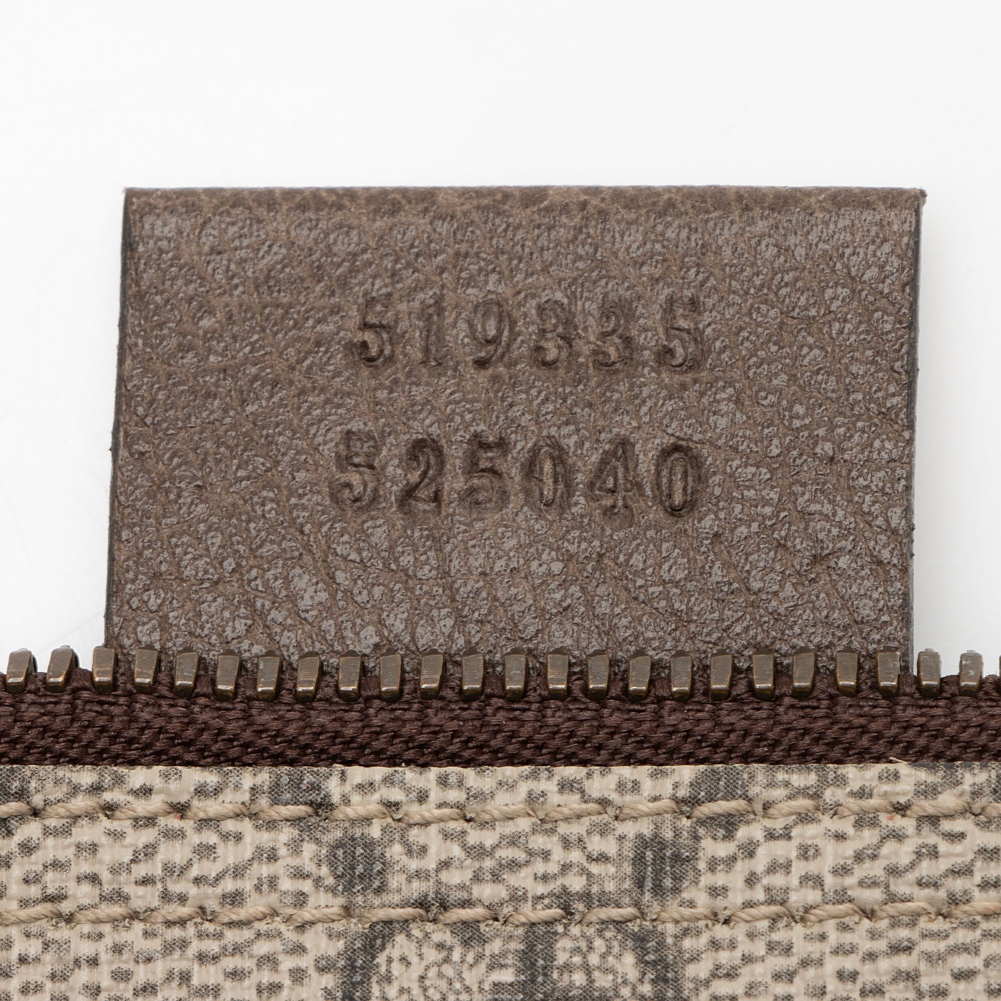 Gucci GG Supreme Pochette