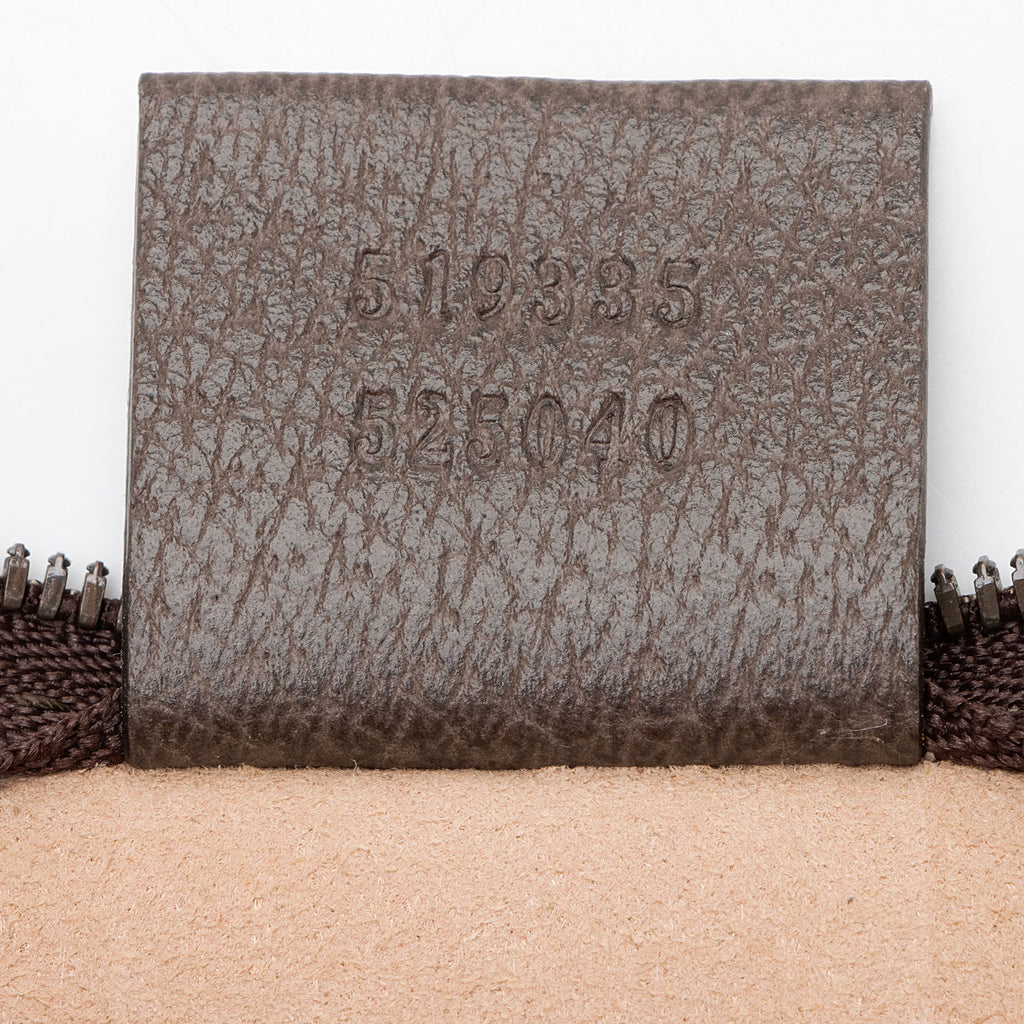 Gucci GG Supreme Pochette