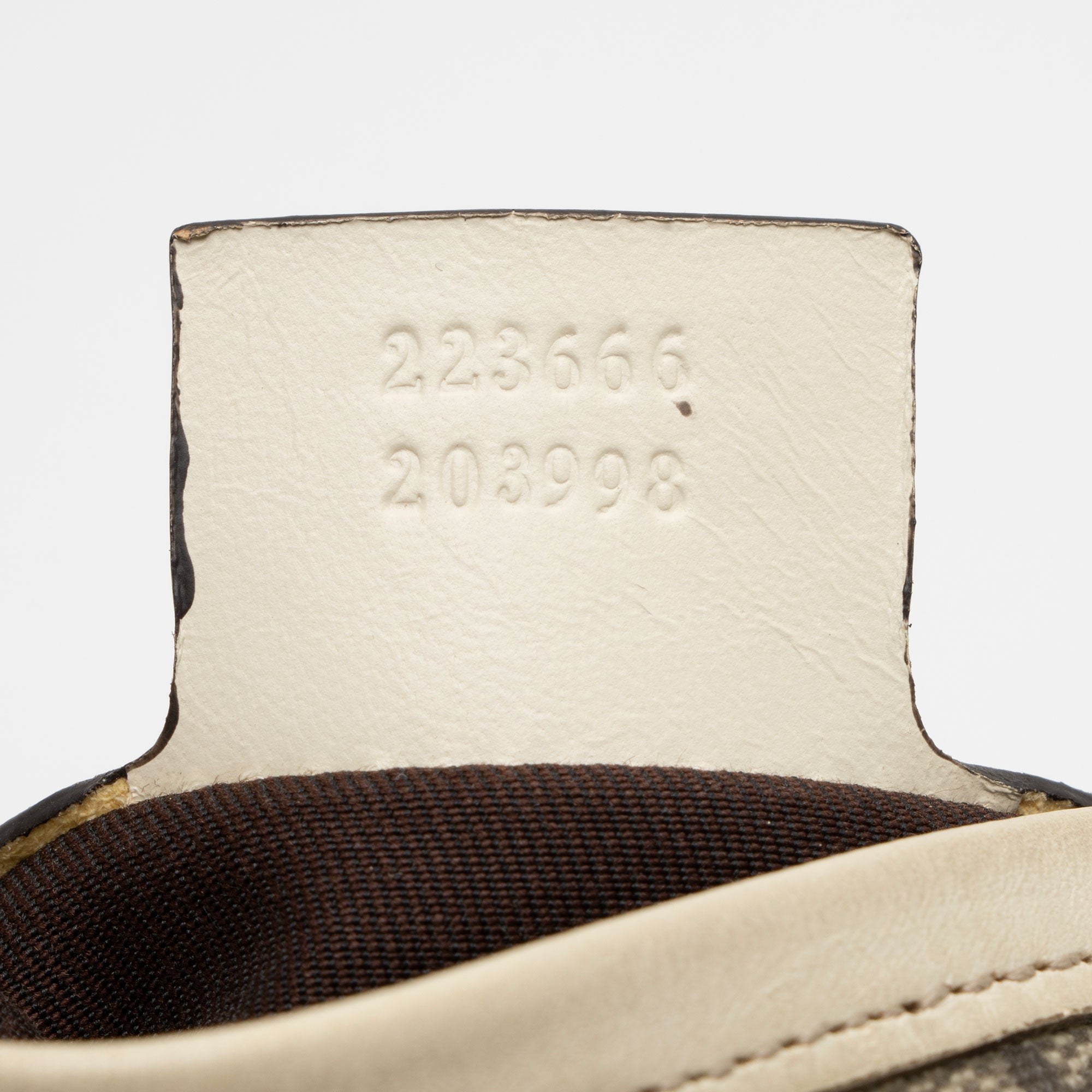 Gucci GG Supreme Flap Small Messenger (SHF-XsPMVv)