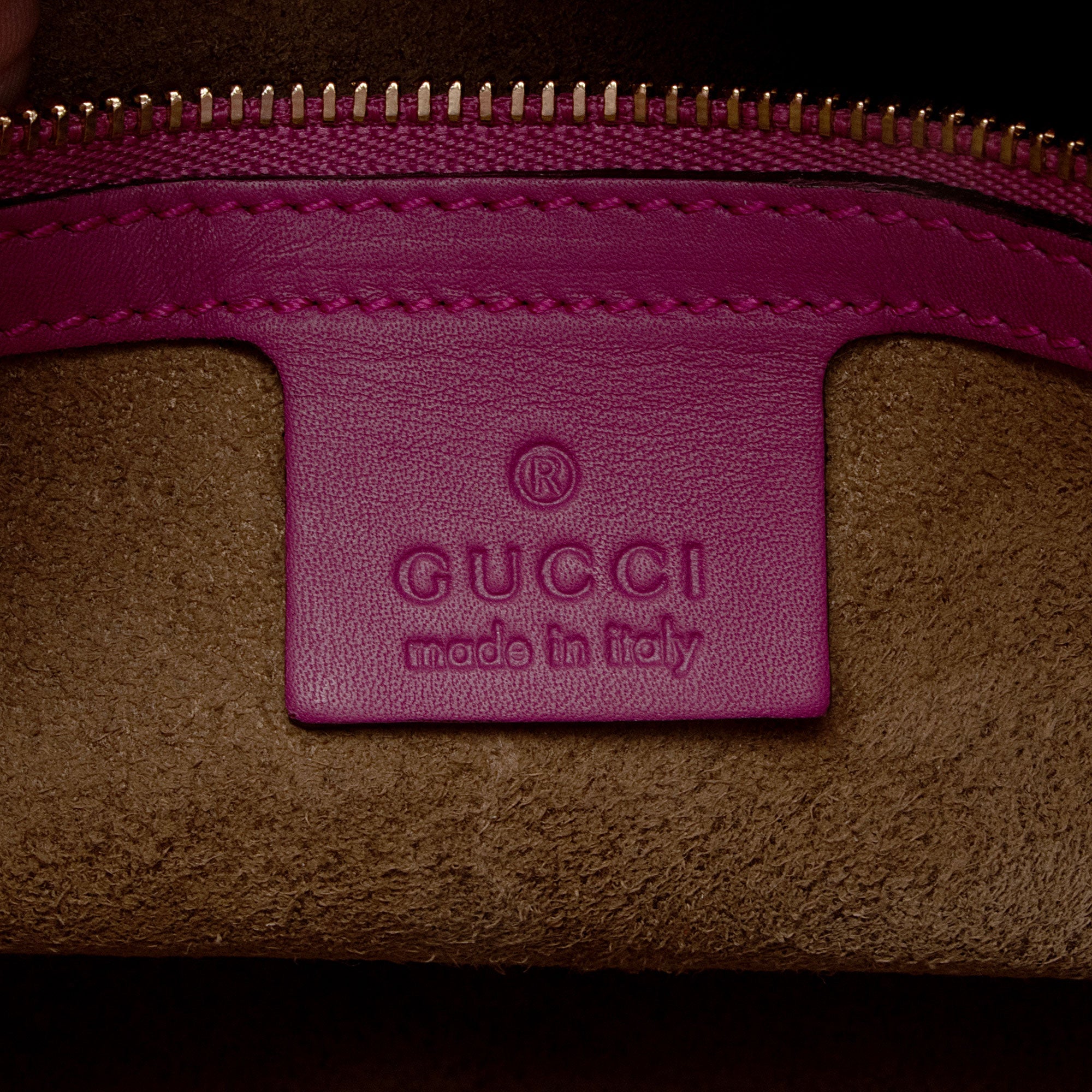 Gucci GG Supreme Small Tote (SHF-drDGfG)