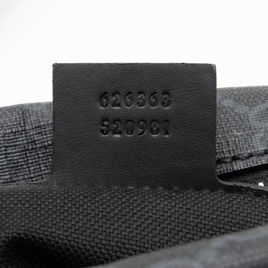 Gucci GG Supreme Square Shoulder Bag (SHF-ITmRpz)