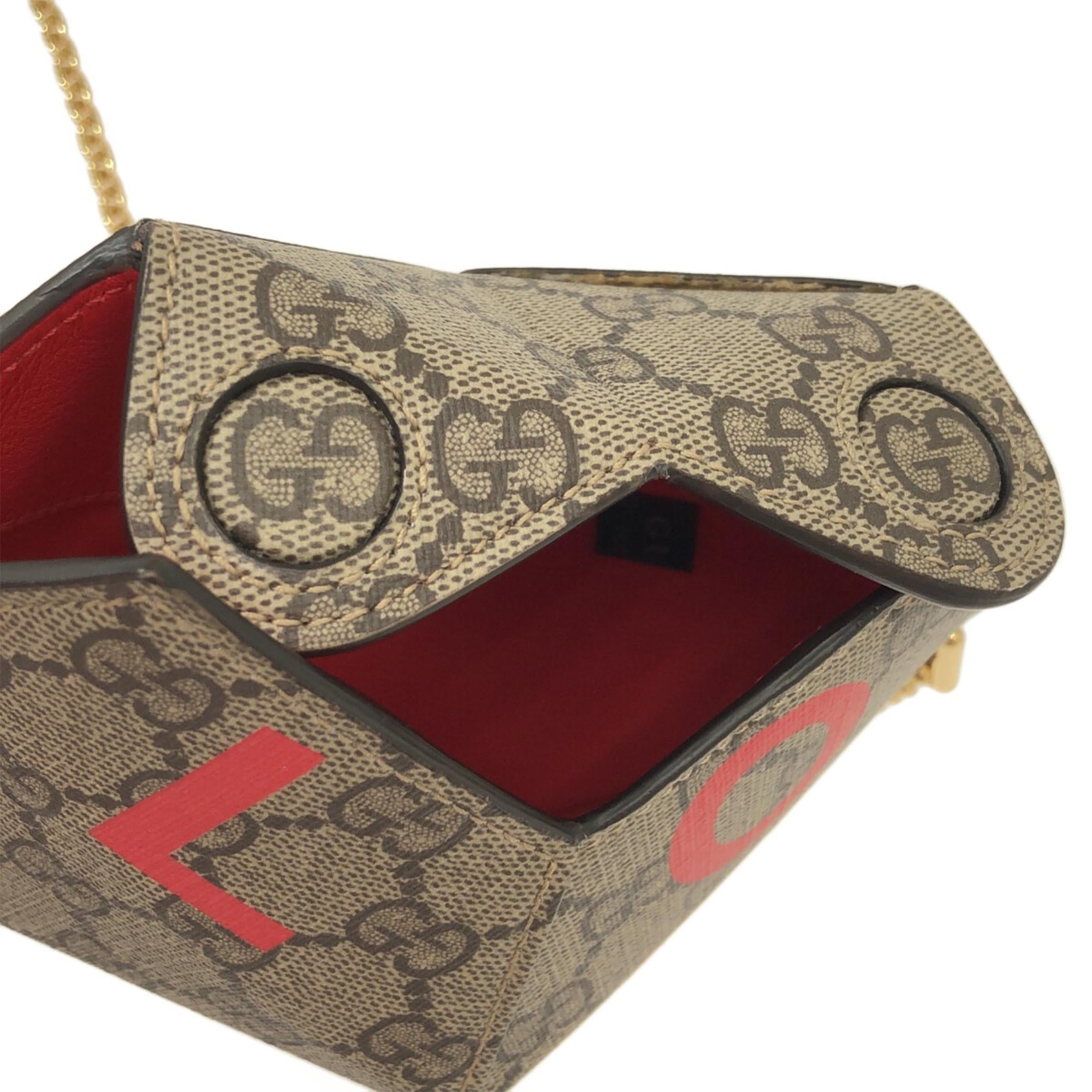 Gucci GG Supreme Valentines Day Heart Chain Bag (SHG-fLEeKq)