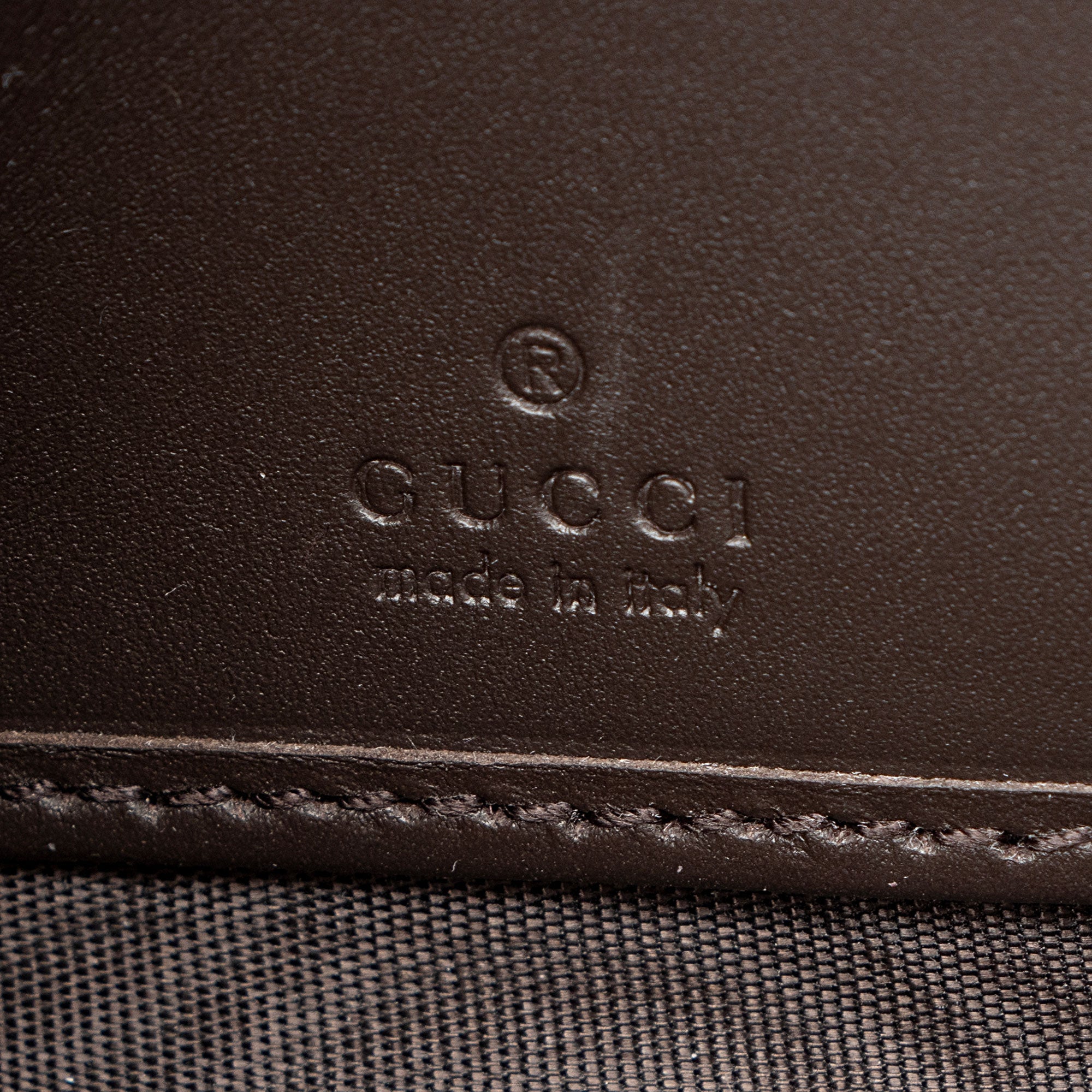 Gucci GG Supreme Web Bee Zip Around Wallet (SHF-ViBJEb)