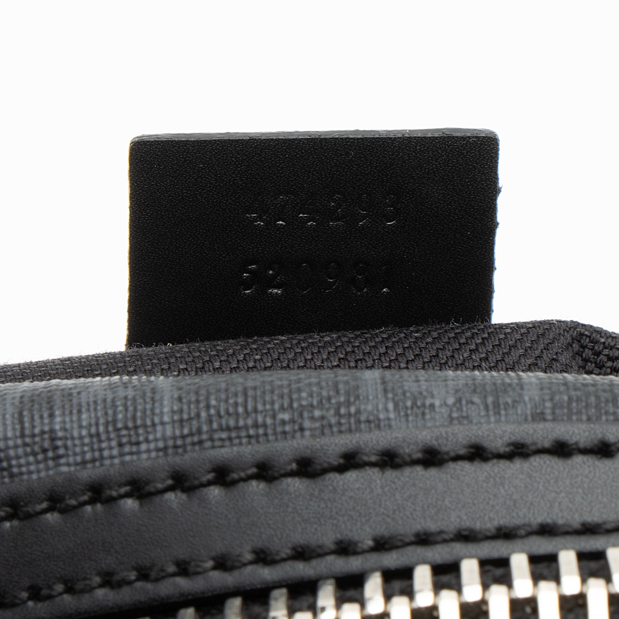 Gucci GG Supreme Web Zip Belt Bag