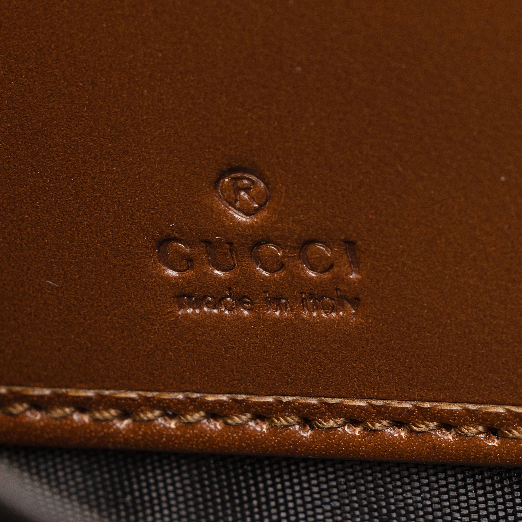 Gucci GG Supreme Zip Around Wallet (SHF-KJ2Sha)