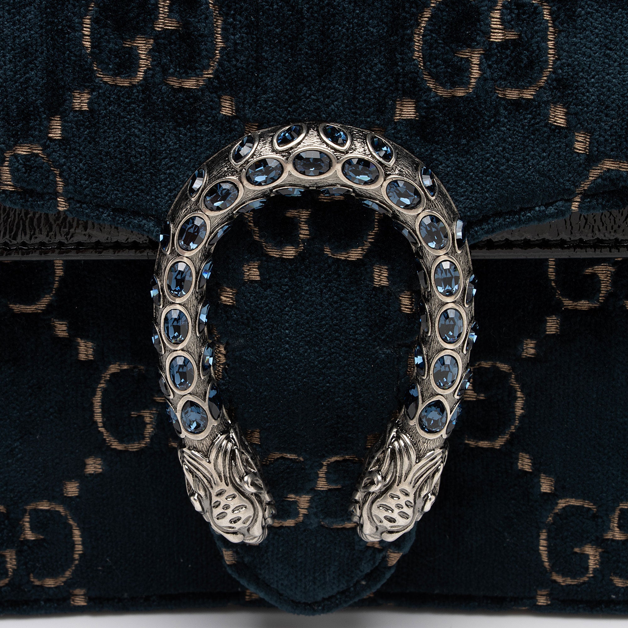 Gucci GG Velvet Dionysus Small Shoulder Bag (SHF-KJgwRg)