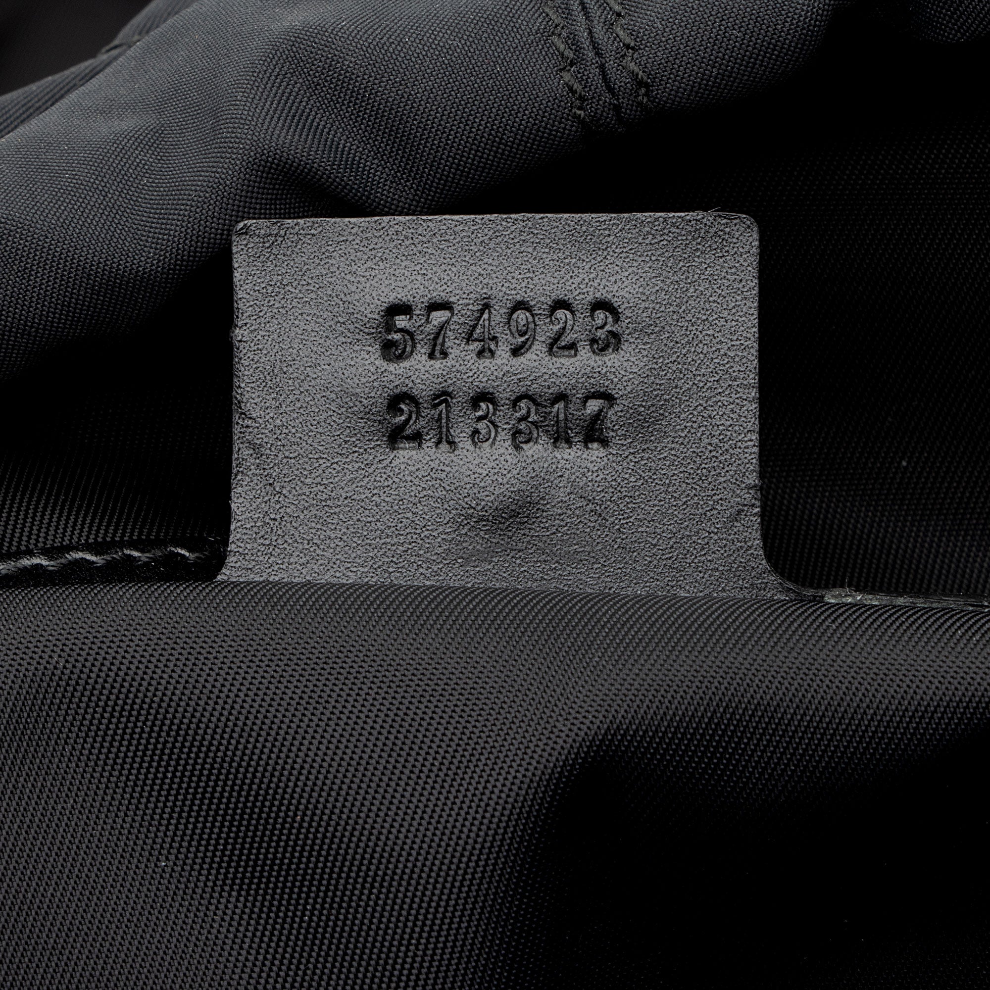 Gucci GG Velvet Medium Flap Backpack (SHF-6tMz52)