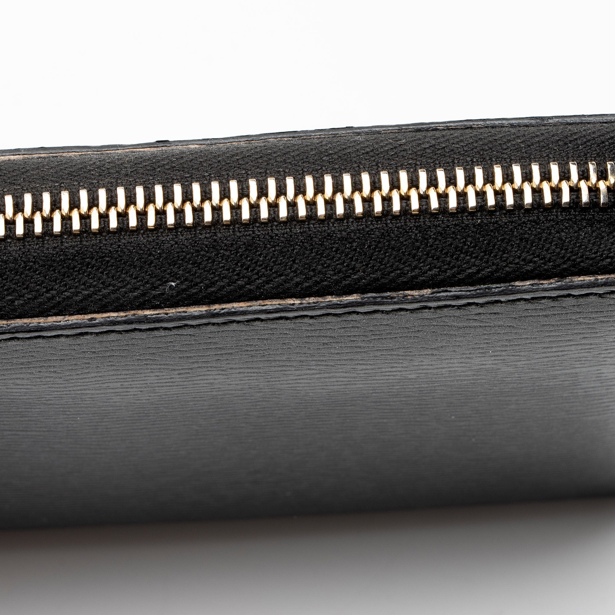 Gucci Glazed Leather Zip Around Wallet