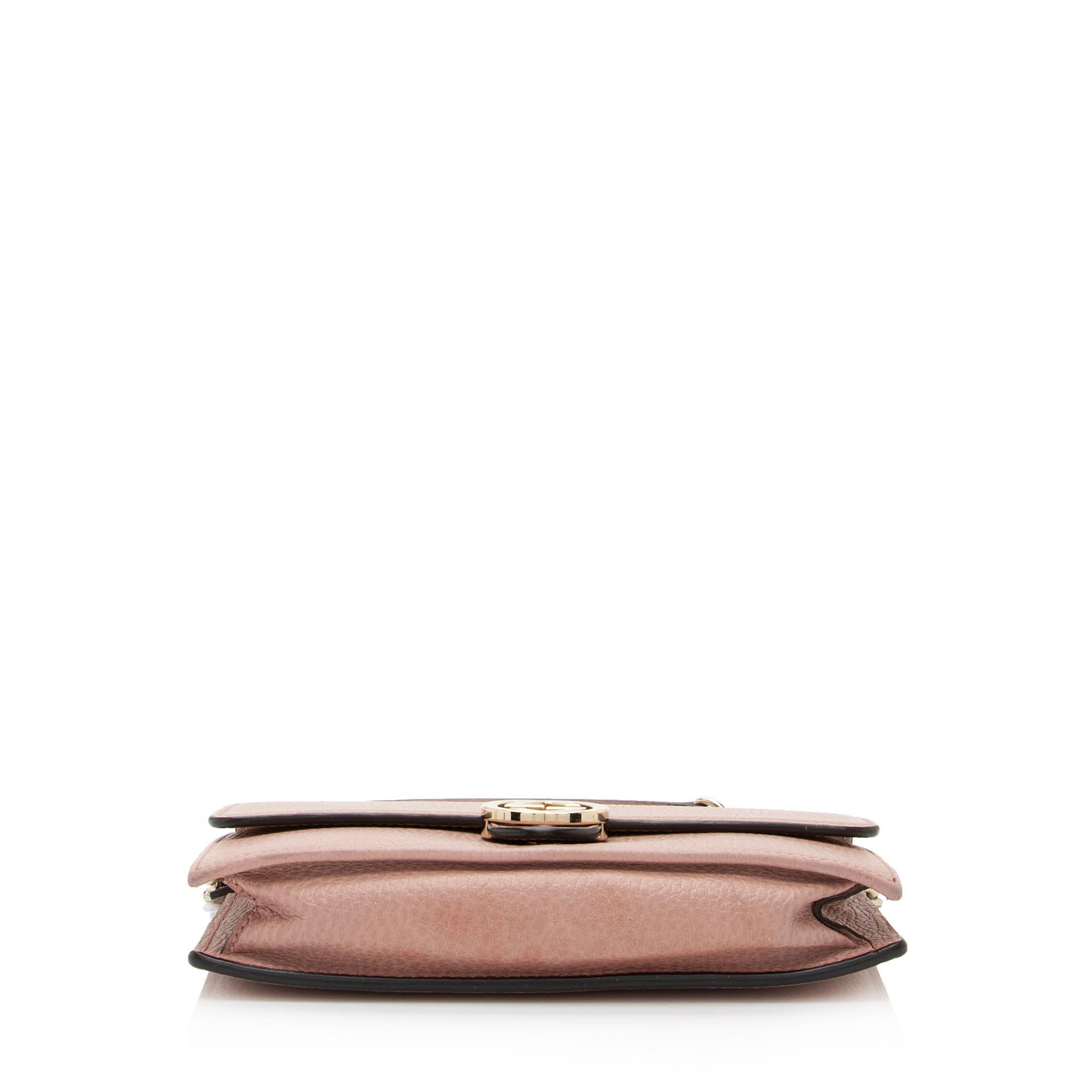Gucci Grained Calfskin Interlocking G Chain Wallet (SHF-wuQC6s)