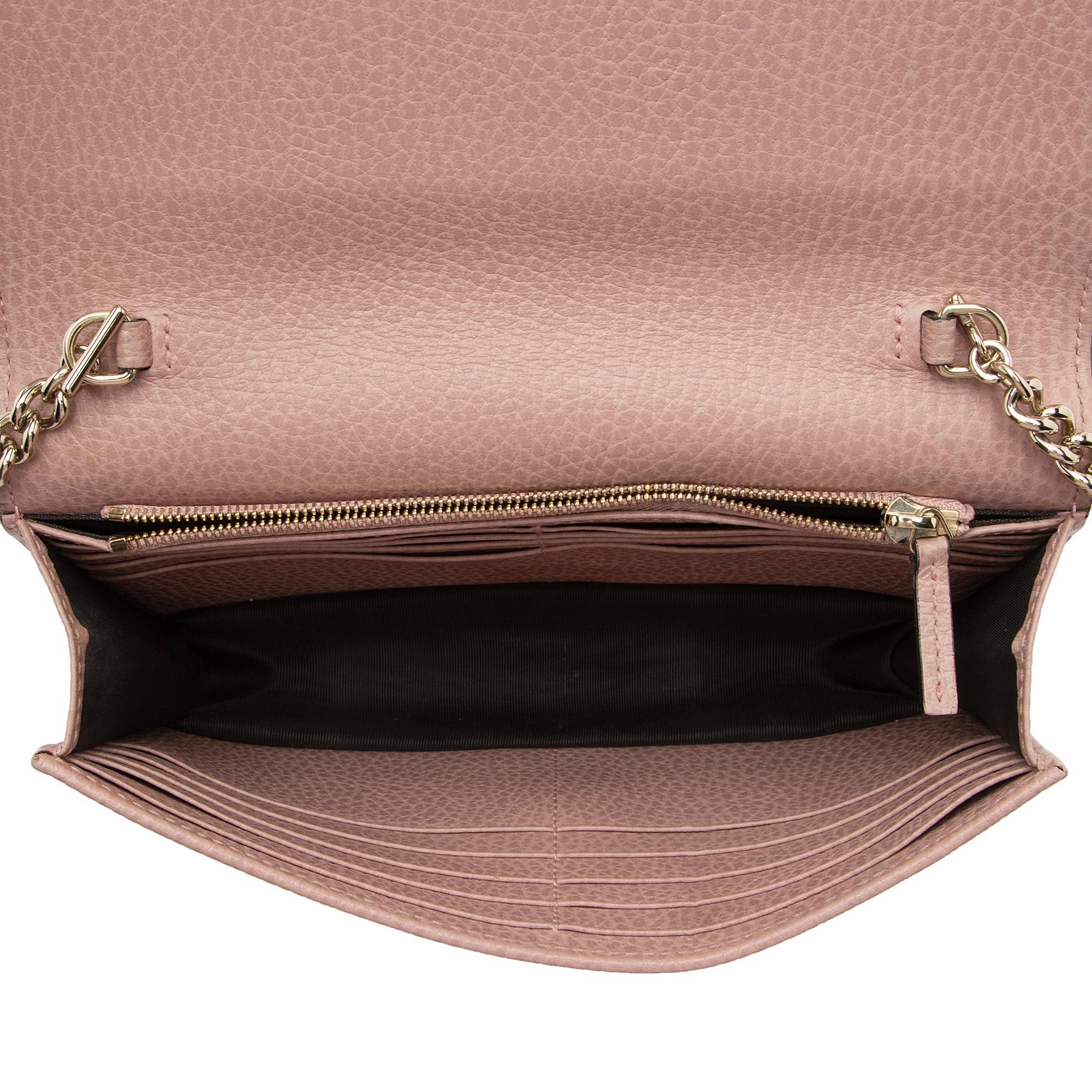 Gucci Grained Calfskin Interlocking G Chain Wallet (SHF-wuQC6s)