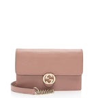 Gucci Leather Interlocking G Chain Wallet (SHF-ynDxvx)