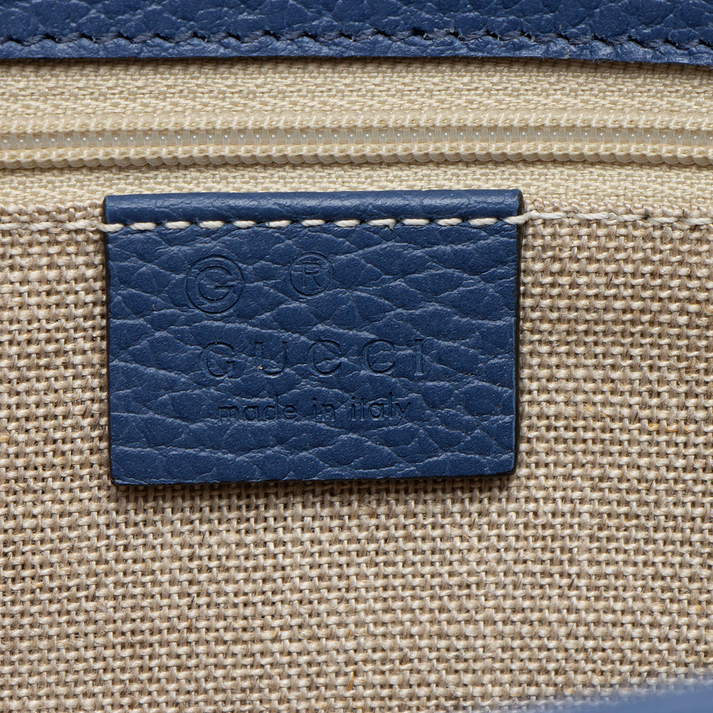 Gucci Grained Calfskin Interlocking G Medium Shoulder Bag (SHF-EgvU23)