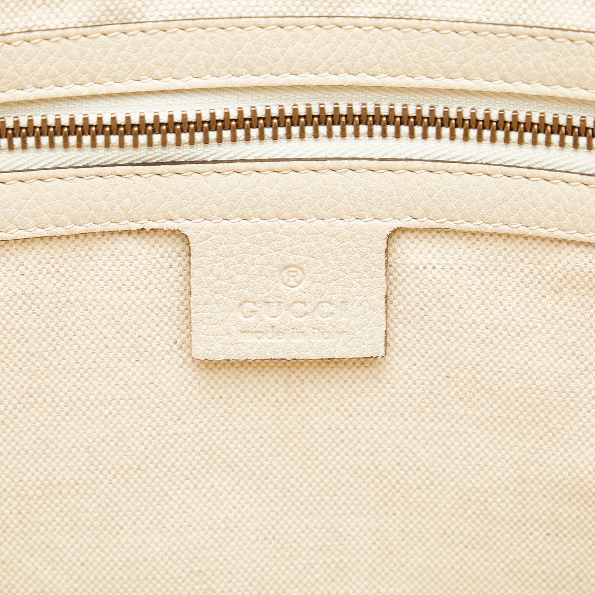 Gucci Gucci Logo Half Moon (SHG-FVuWqd)