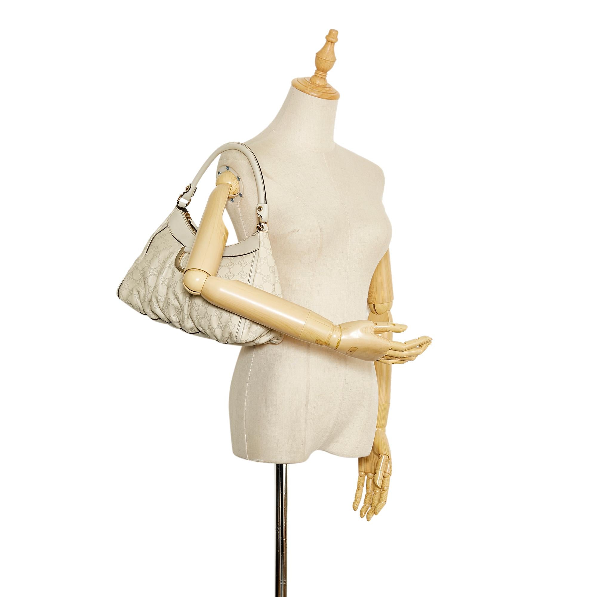 Gucci Guccissima Abbey D-Ring Shoulder Bag (SHG-wAtpbp)