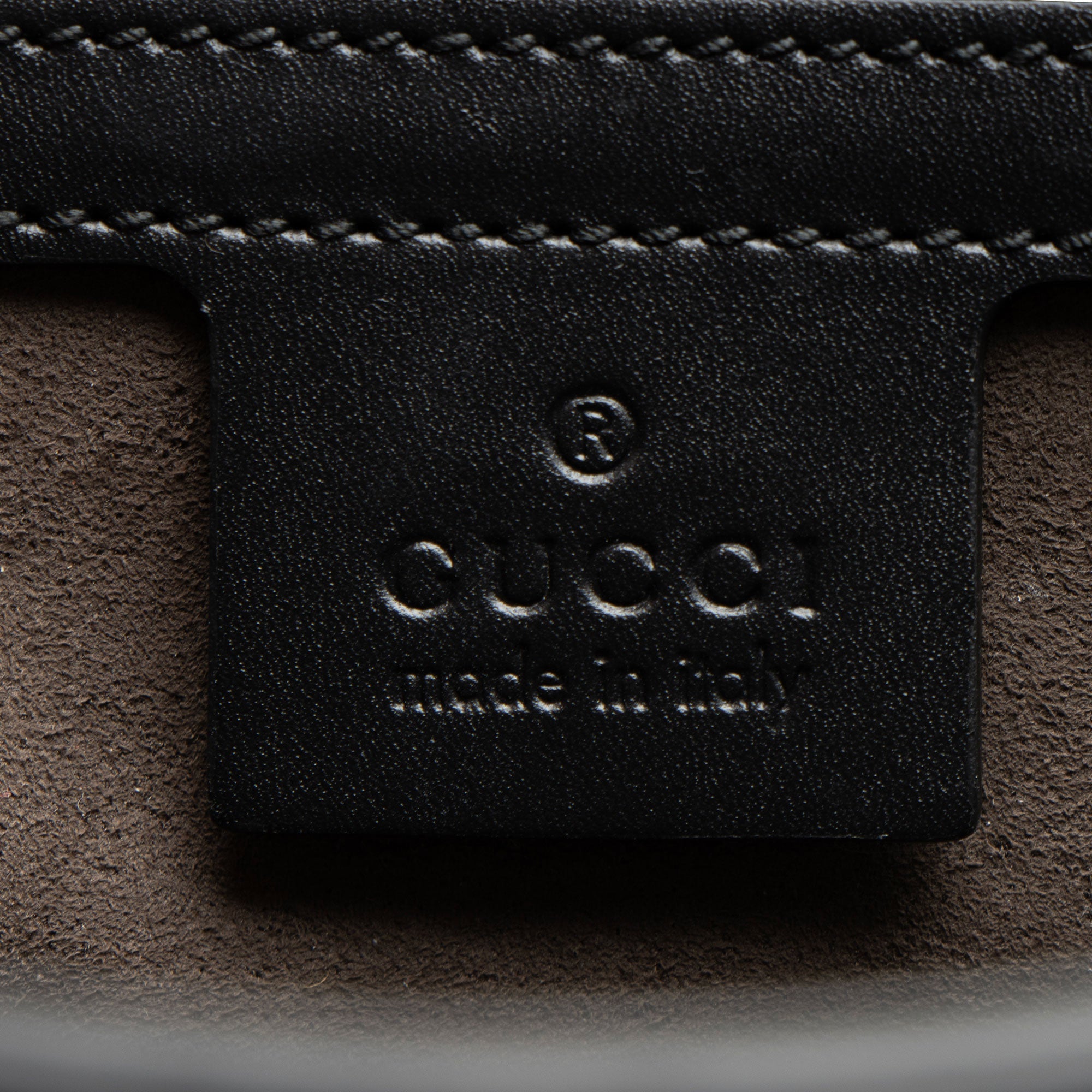 Gucci Guccissima Leather Buckle Messenger (SHF-hZFpSA)