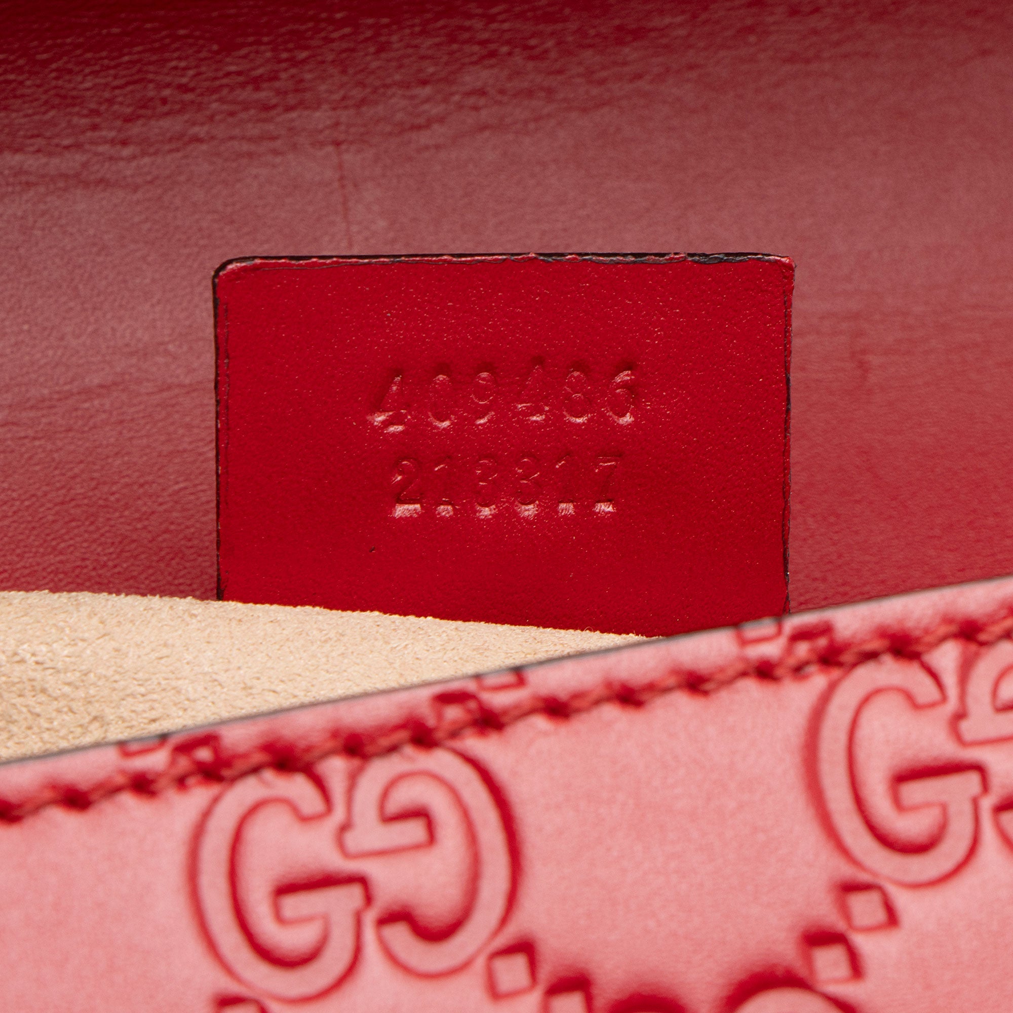 Gucci Guccissima Leather Padlock Medium Shoulder Bag (SHF-83LvCg)