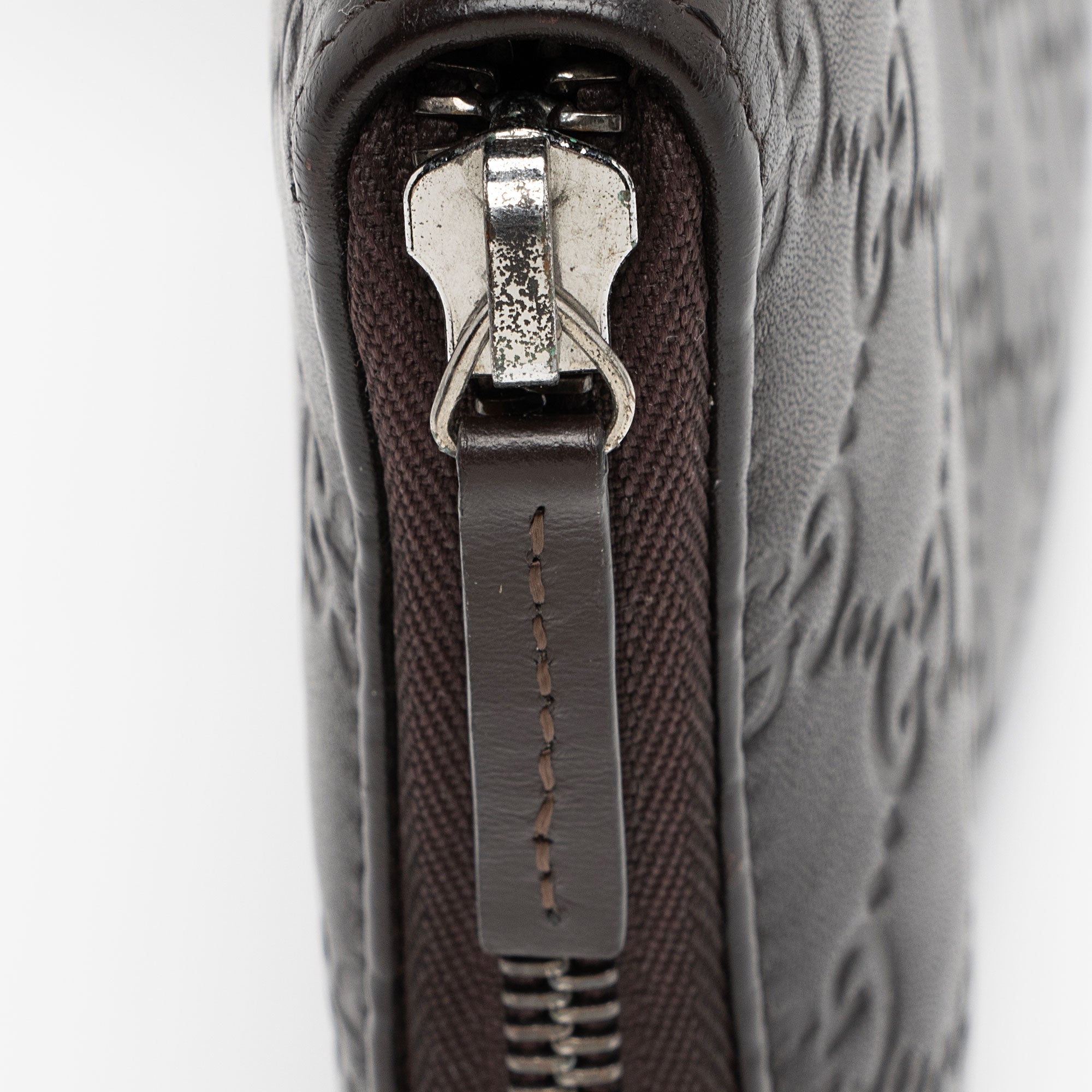 Gucci Guccissima Leather Zip Around Wallet (SHF-HM3fsw)