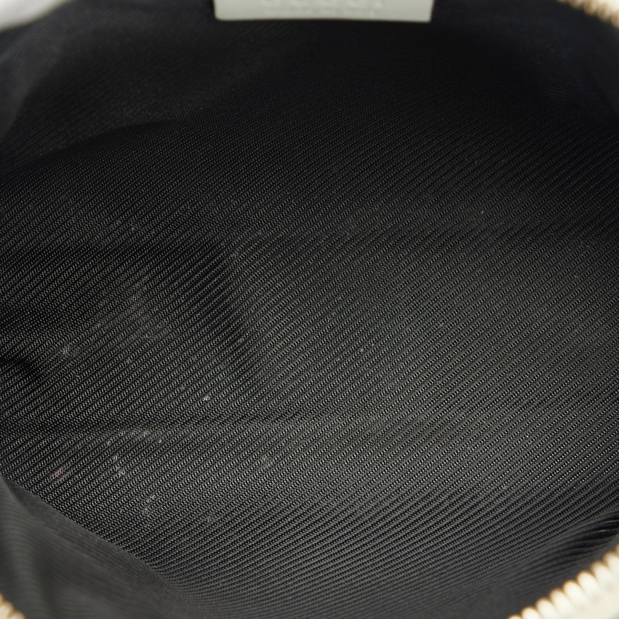 Gucci Guccissima Pouch (SHG-ur6Axd)