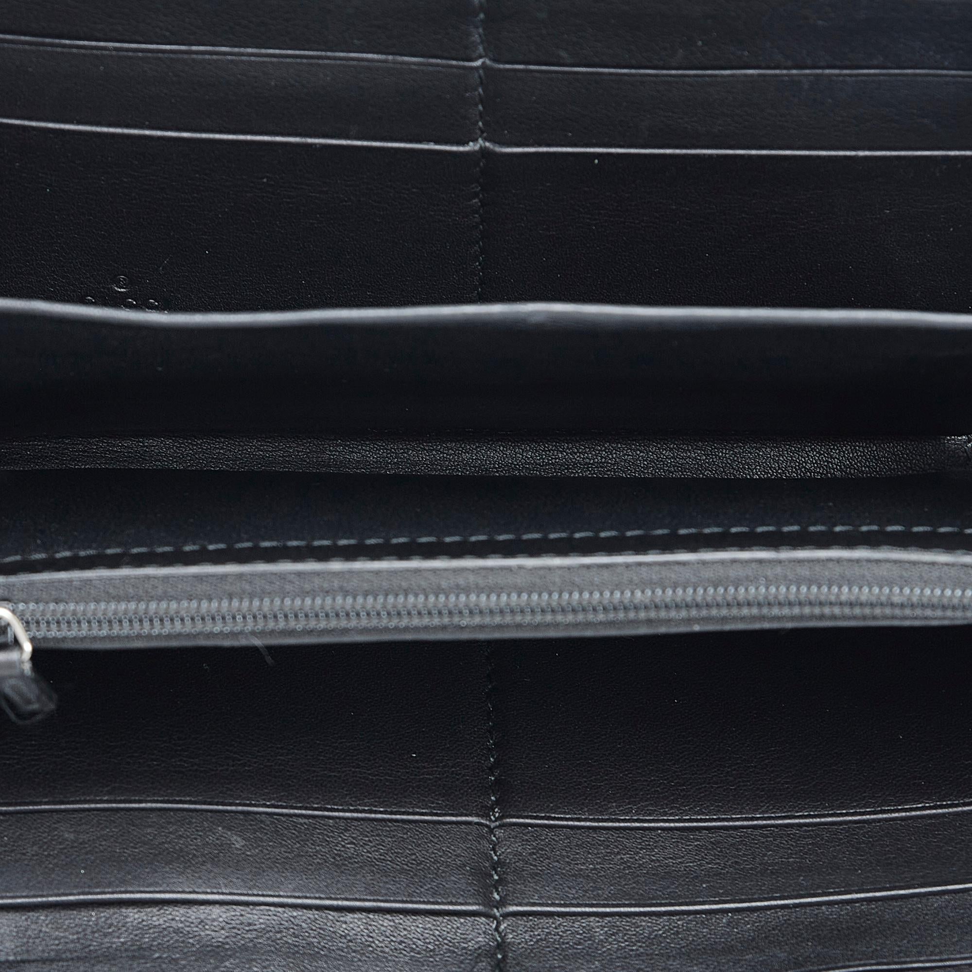Gucci Guccissima Zip Around Wallet (SHG-ScOAtk)