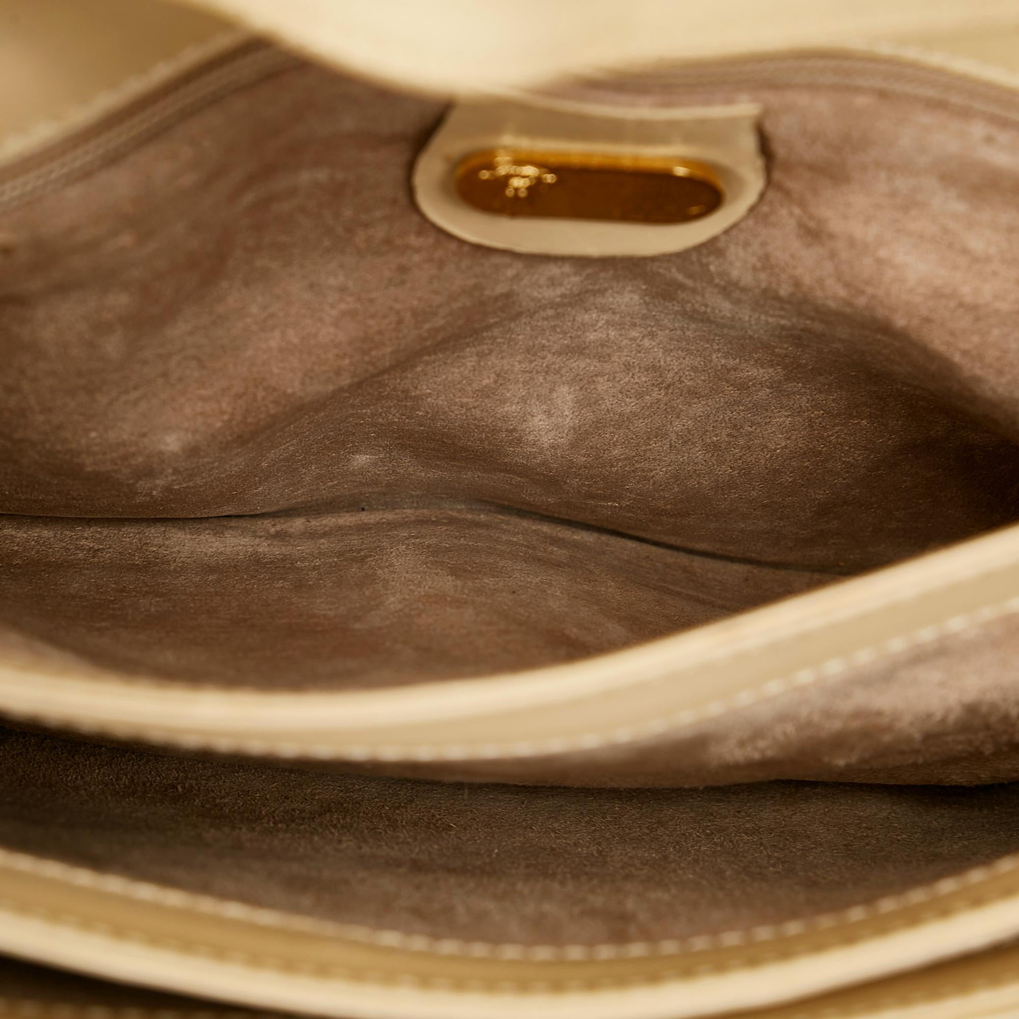 Gucci Interlocking G Leather Crossbody Bag (SHG-23243)