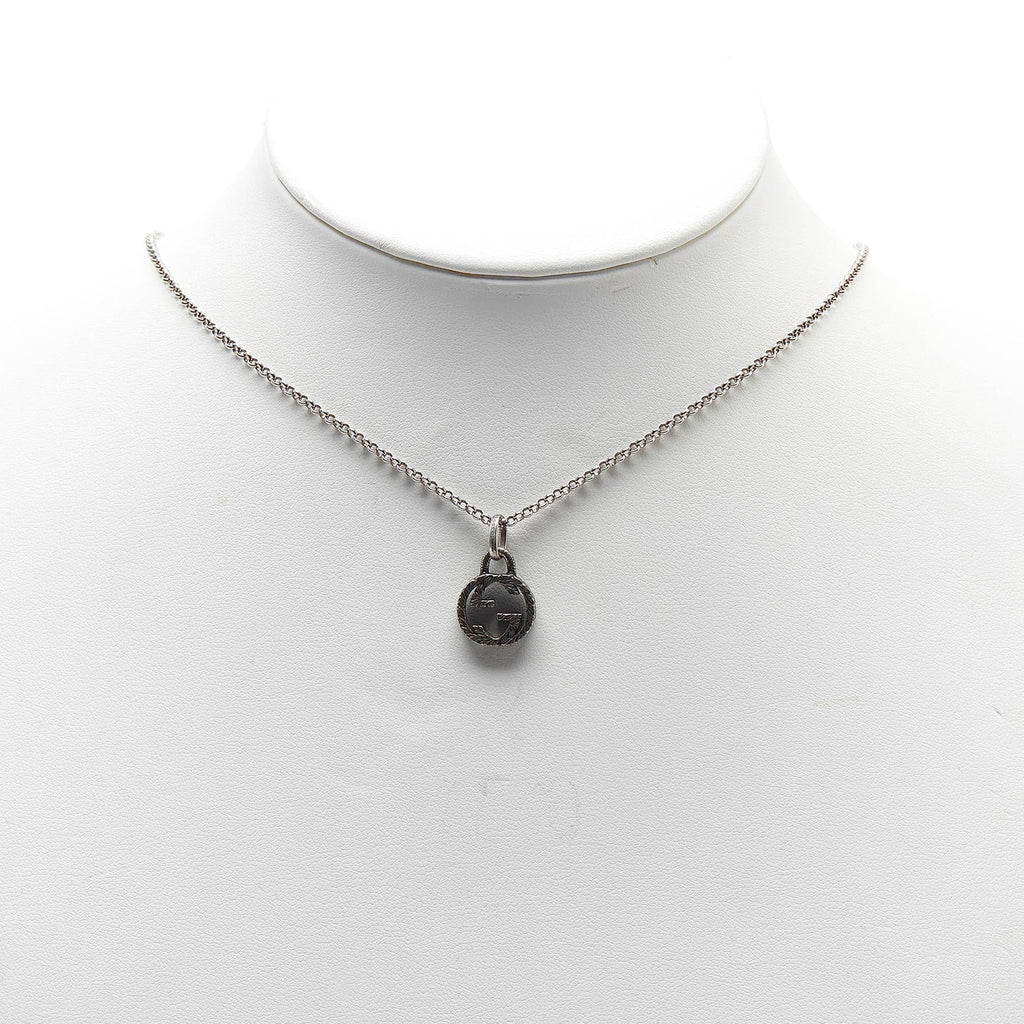 Gucci Interlocking G Pendant Necklace (SHG-L7FhEH)