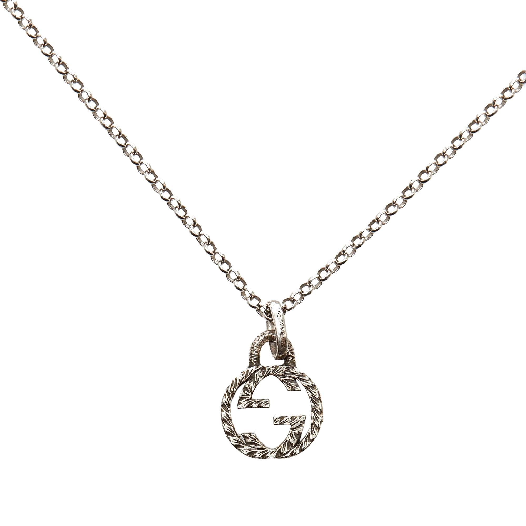 Gucci Interlocking G Pendant Necklace (SHG-L7FhEH)