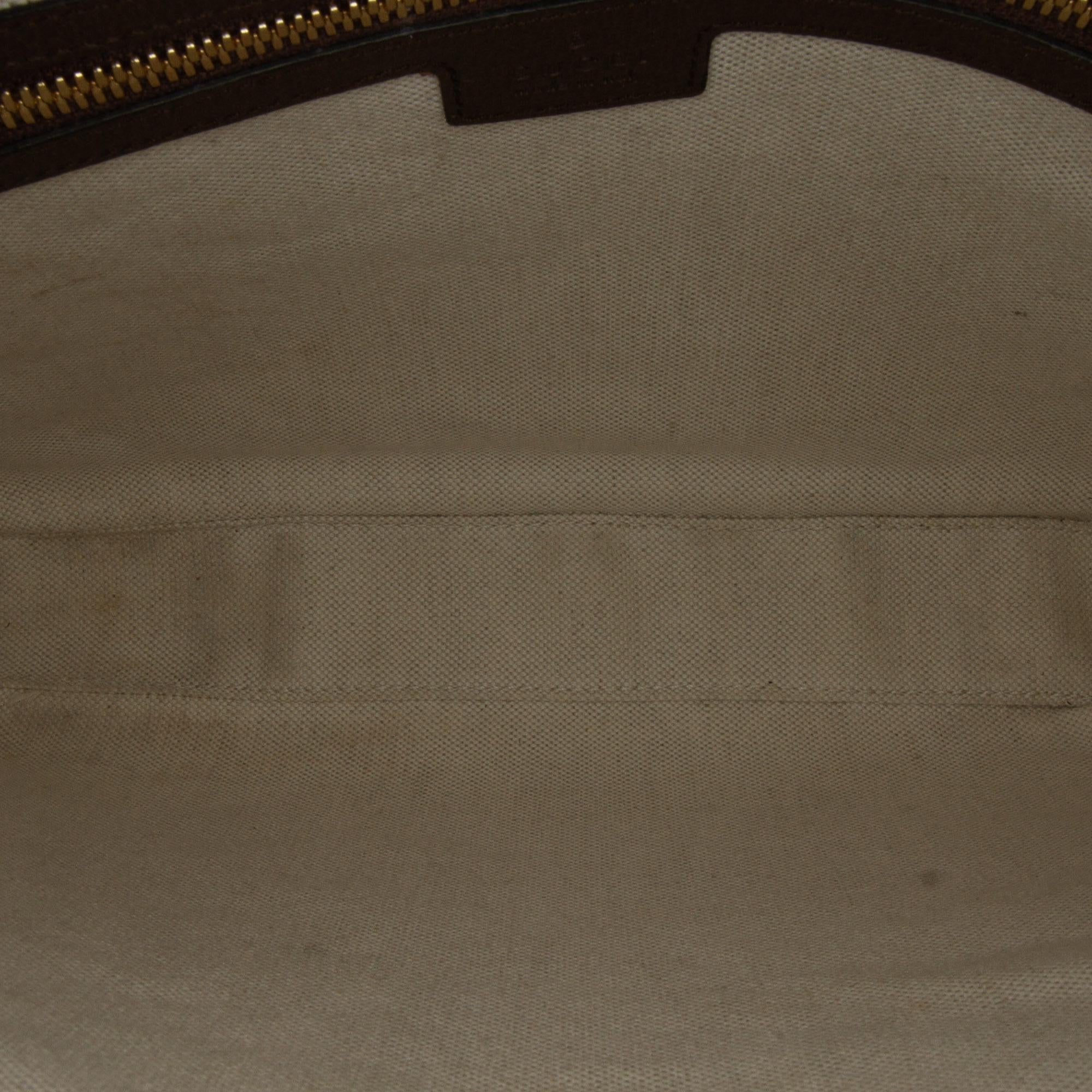 Gucci Jumbo GG Canvas Crossbody Bag (SHG-s7hbRP)