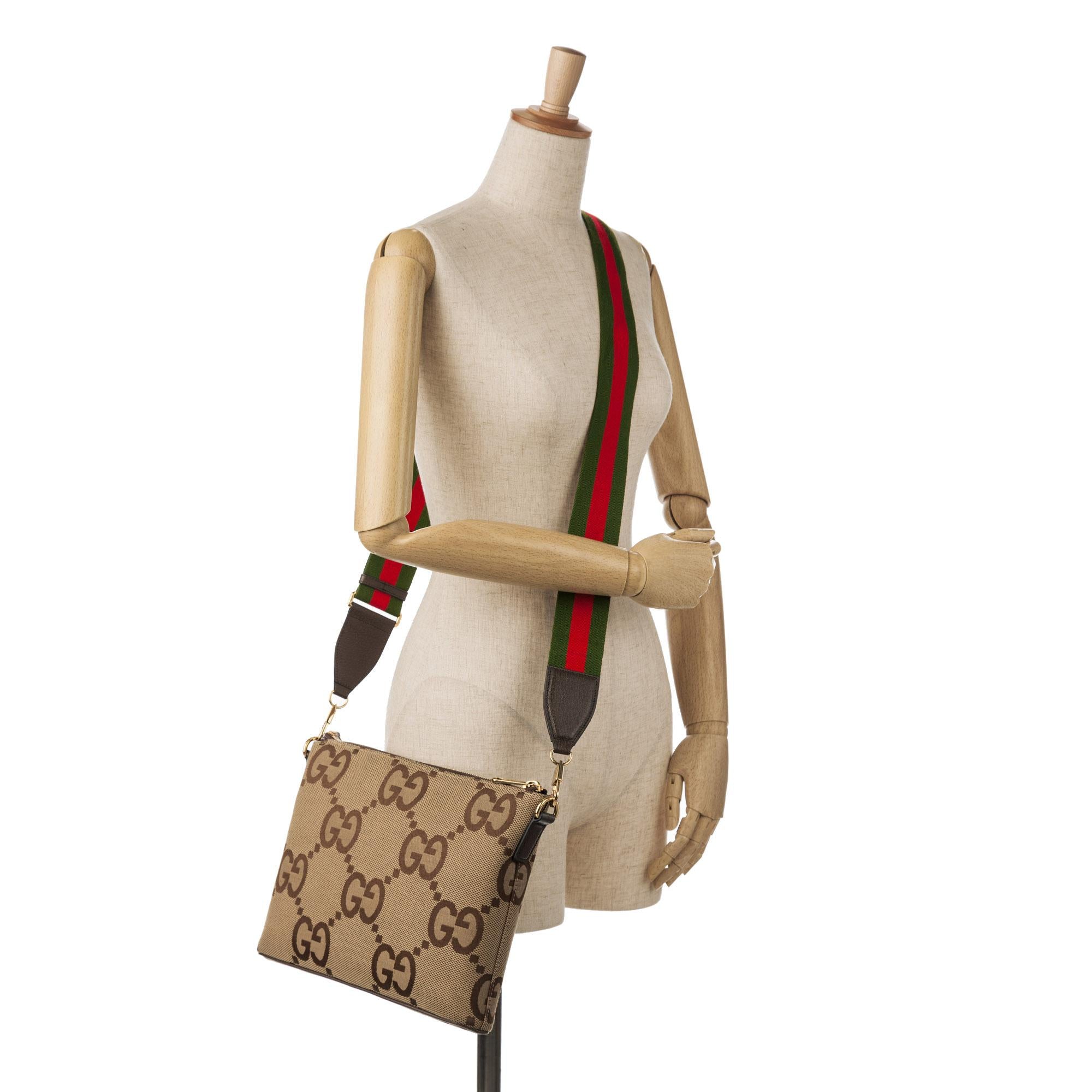 Gucci Jumbo GG Canvas Crossbody Bag (SHG-s7hbRP)