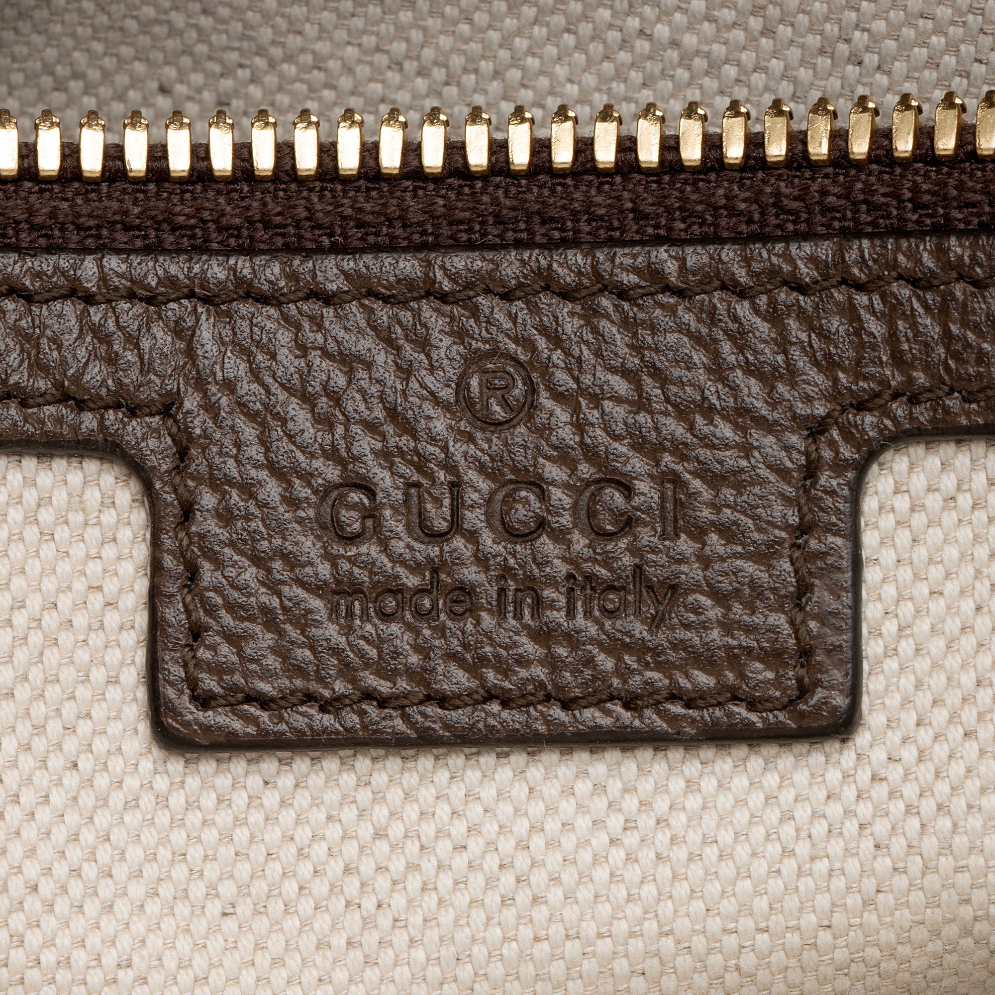 Gucci Jumbo GG Canvas Messenger Bag (SHF-UveRhC)