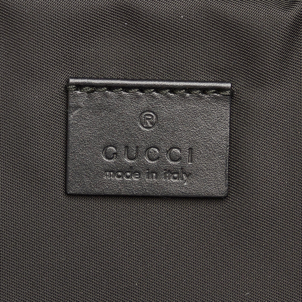 Gucci LAveugle Par Amour Nylon Clutch Bag (SHG-31918)