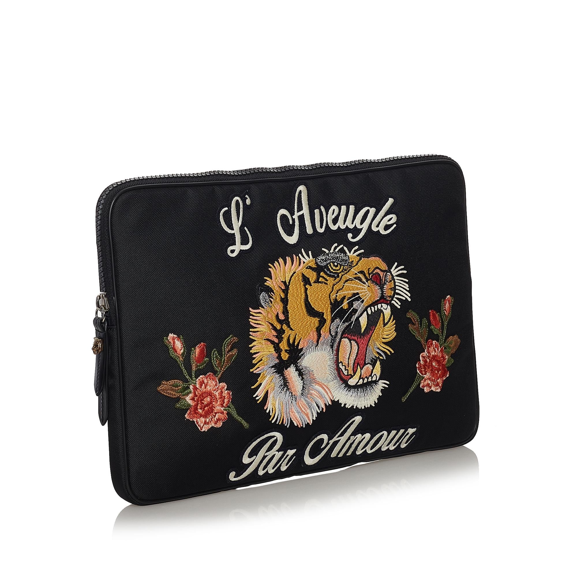 Gucci LAveugle Par Amour Nylon Clutch Bag (SHG-33648)
