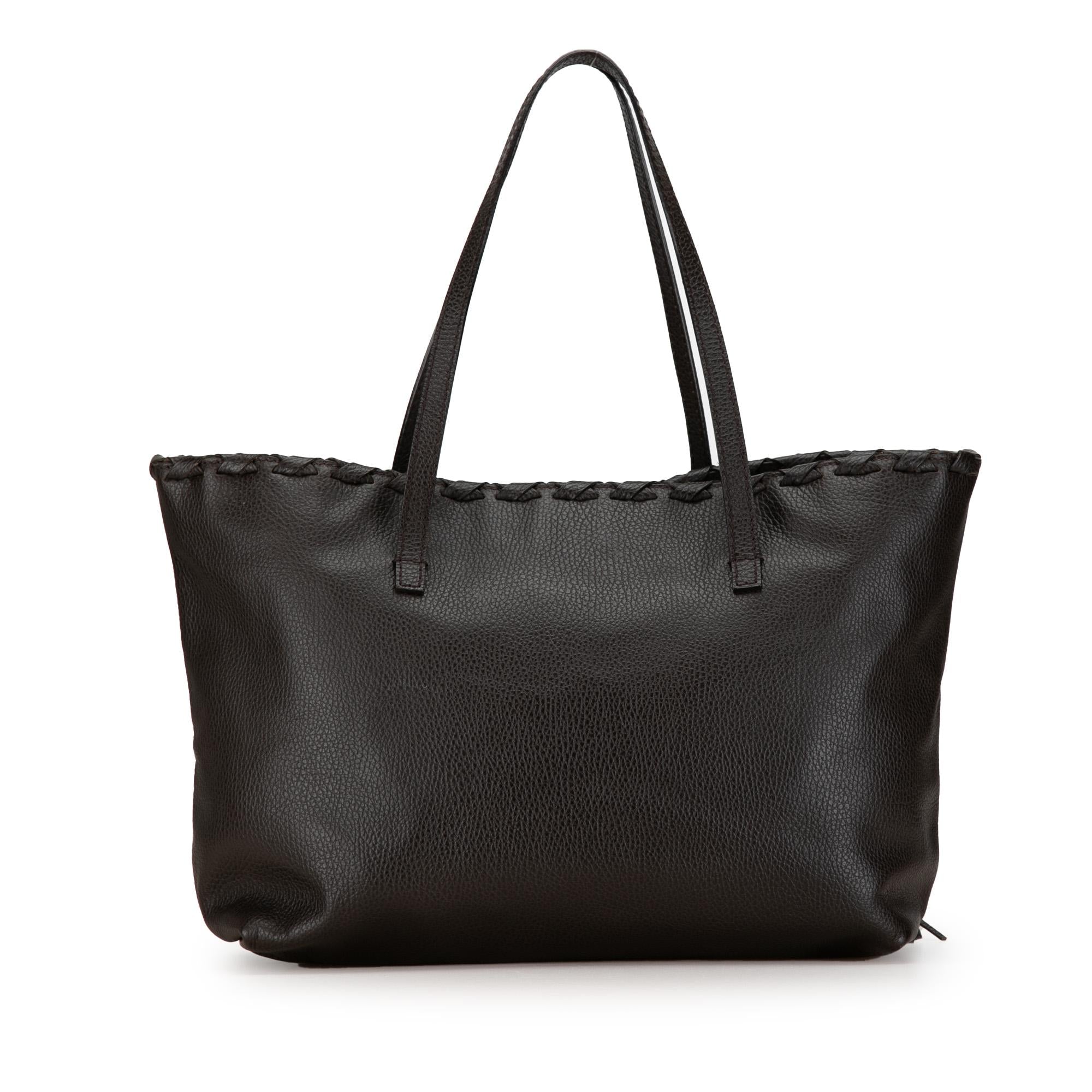 Gucci Leather Bamboo Tassel Tote (SHG-JdskXP)