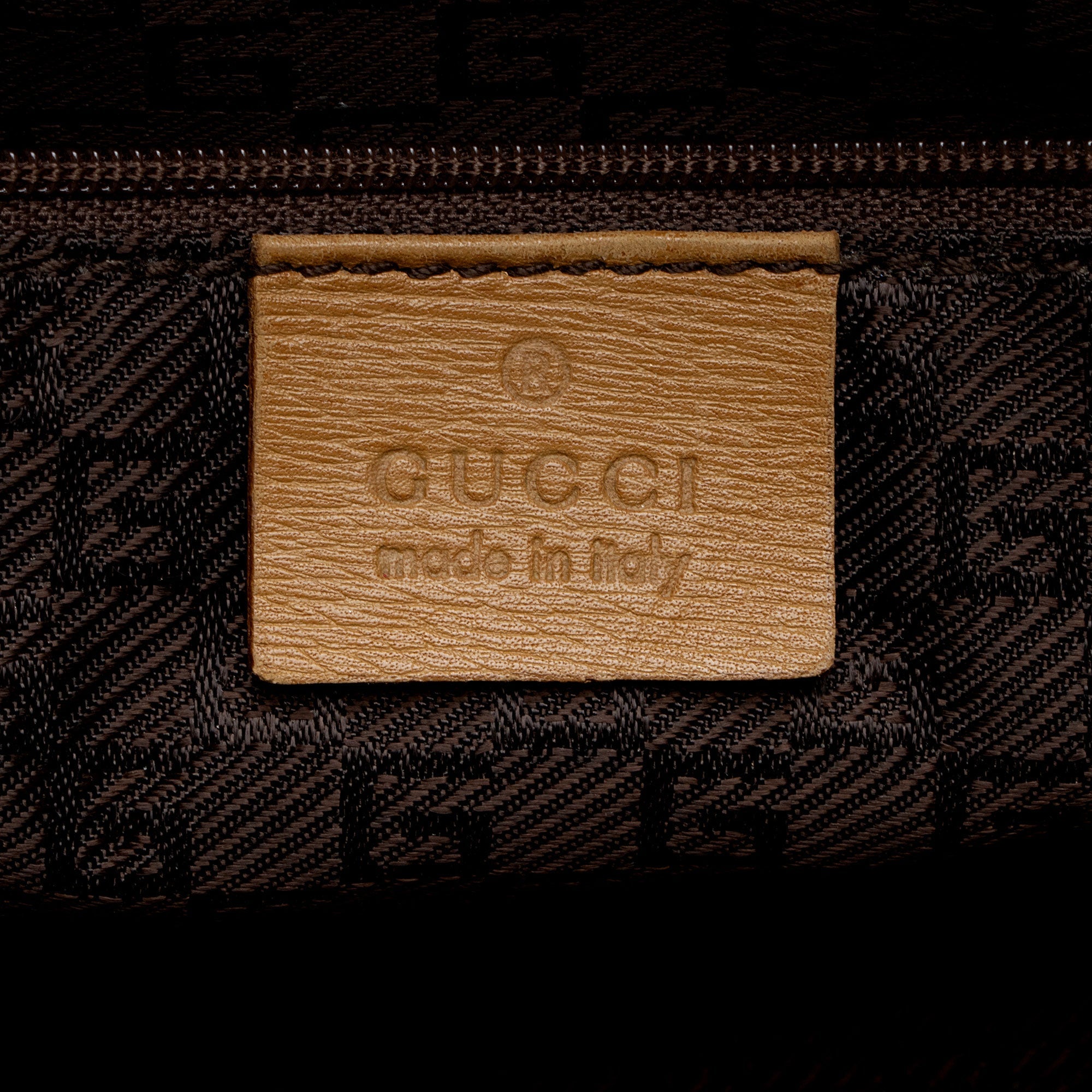 Gucci Leather Bardot Shoulder Bag (SHF-nRwIbo)
