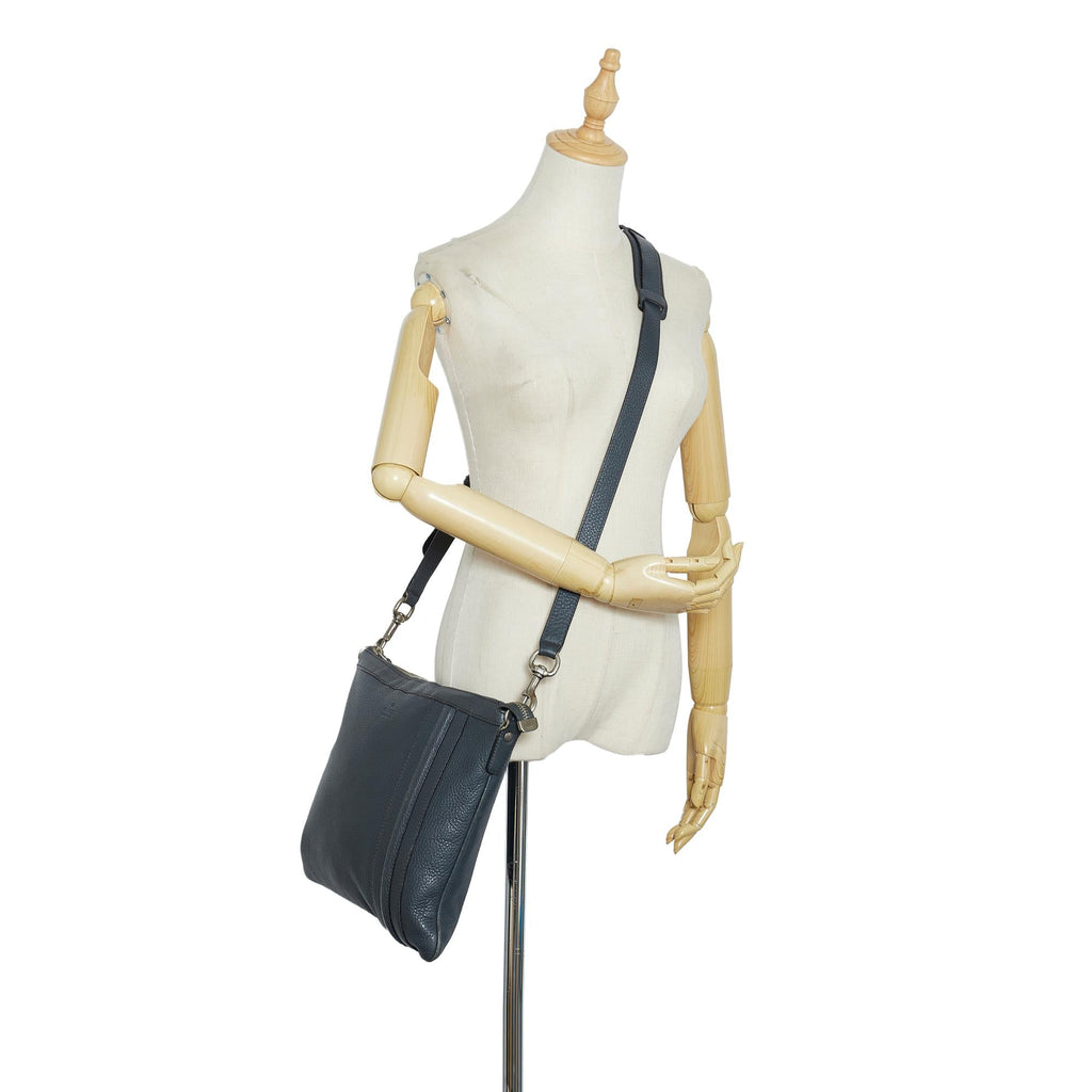 Gucci Leather Crossbody (SHG-UVWkbF)